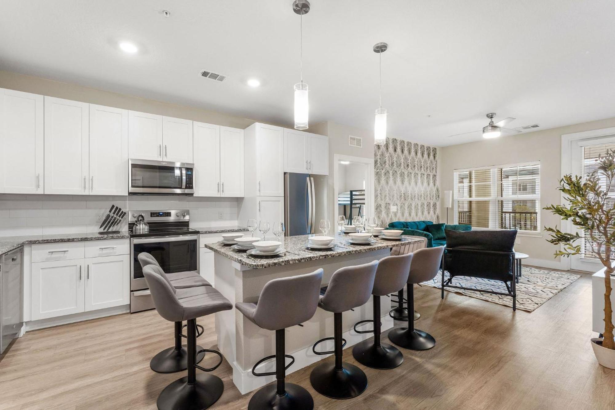 Apartment Private Full 2bedroom Haven Close To Parks Kingbed And Amenities