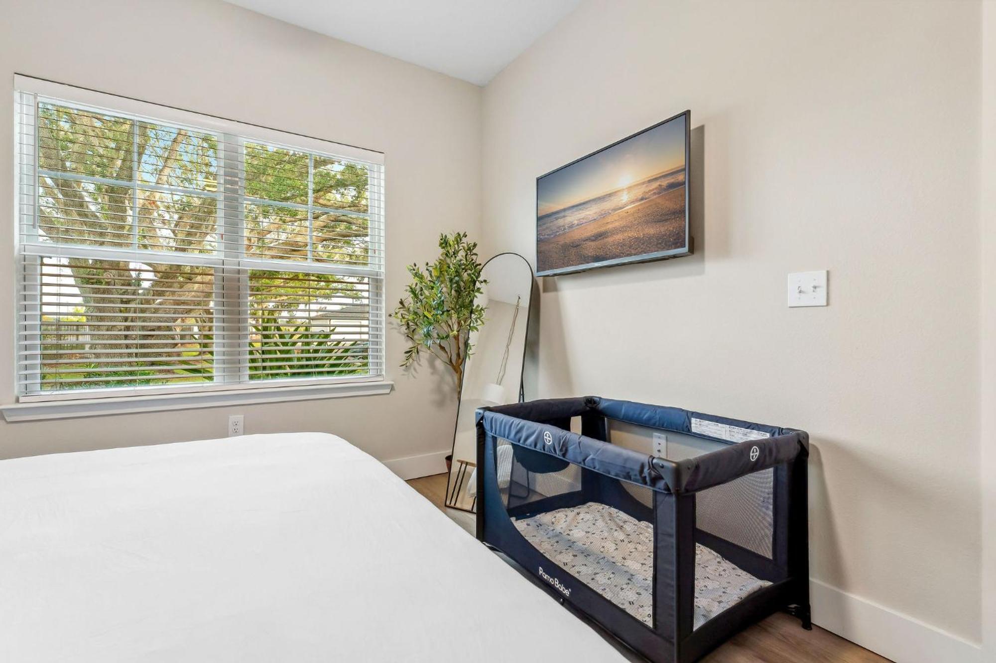 Apartment Private Full 2bedroom Haven Close To Parks Kingbed And Amenities