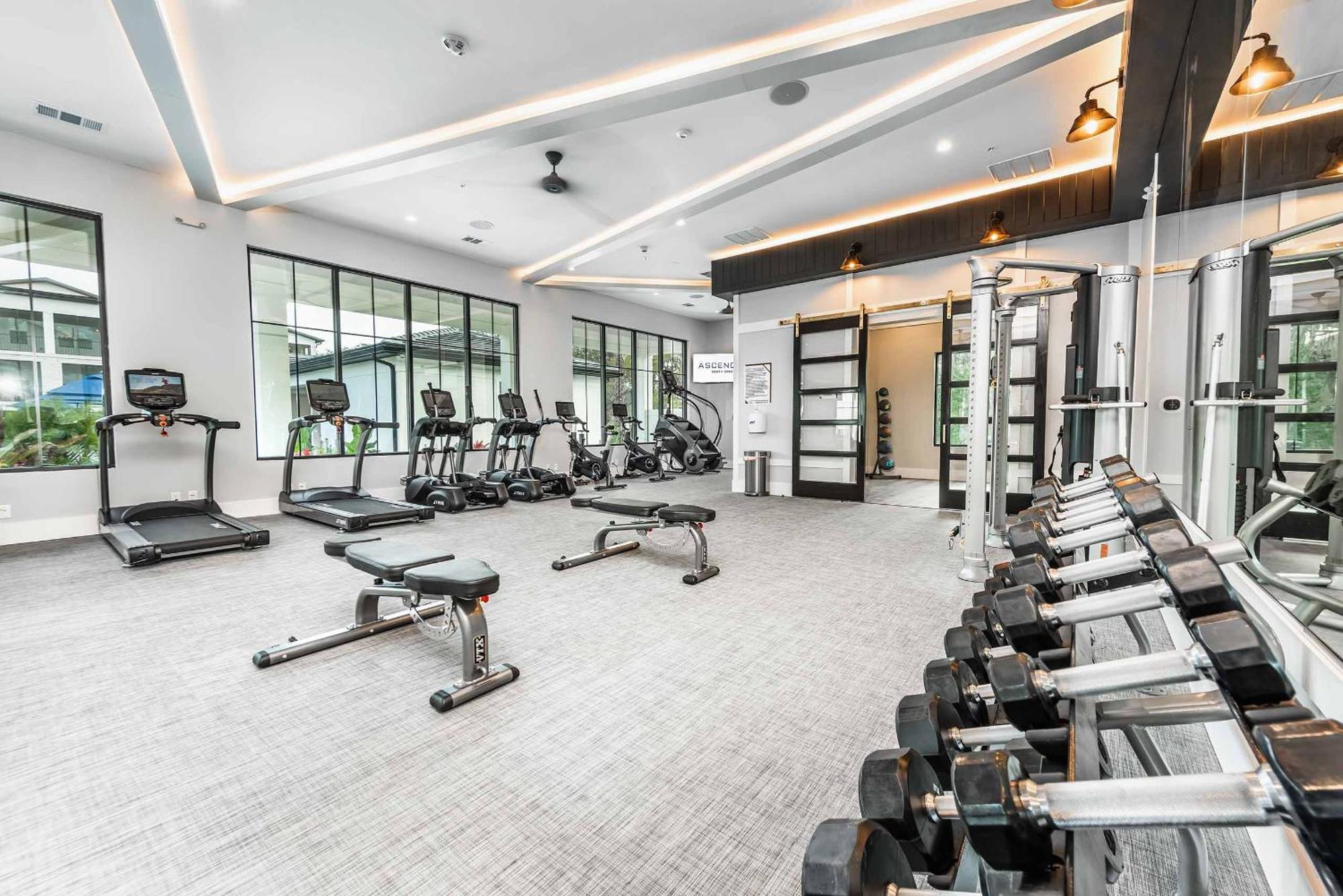 Apartment Private Full 2bedroom Haven Close To Parks Kingbed And Amenities *