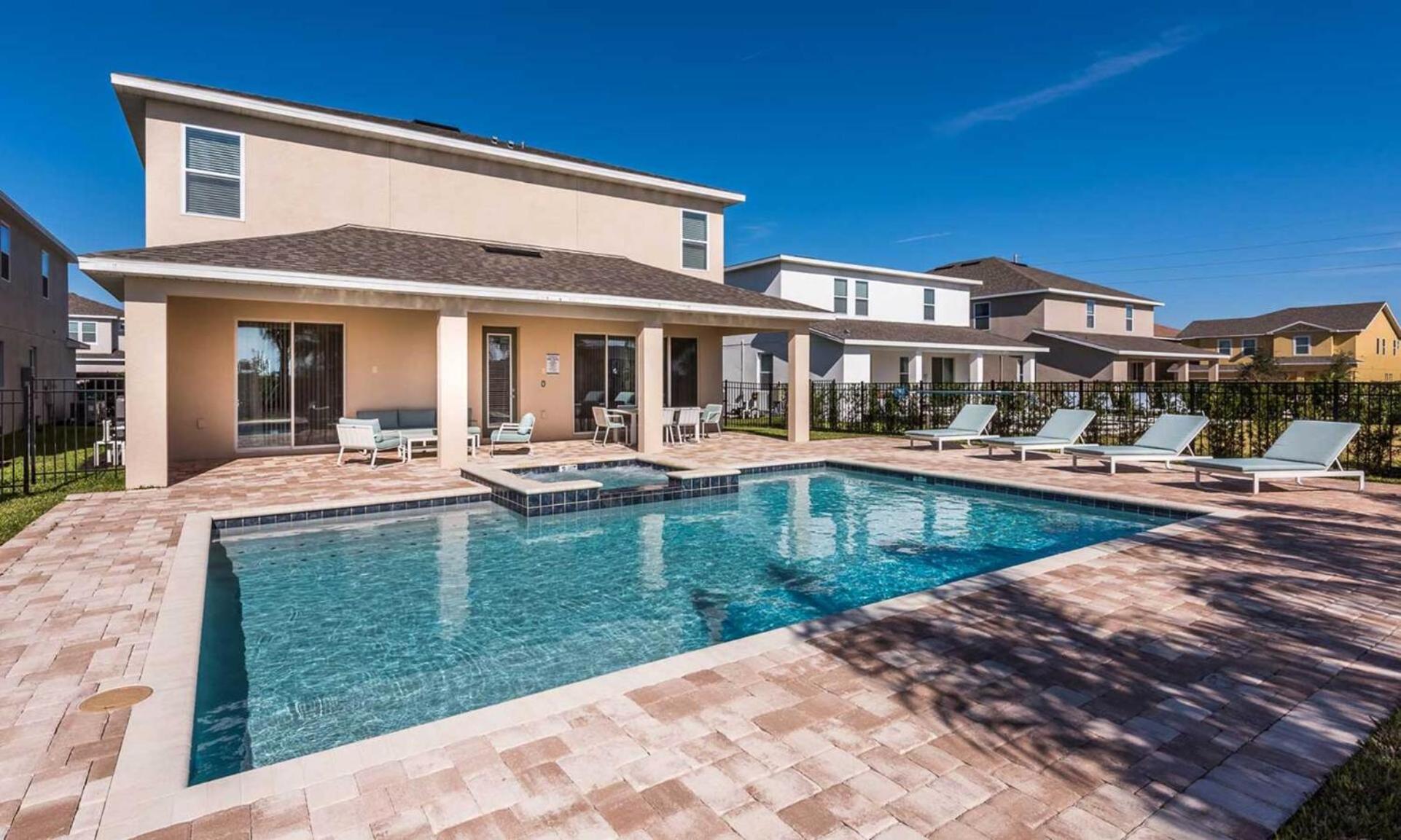 Luxury With Private Pool On Encore At Reunion 4498 Villa *
