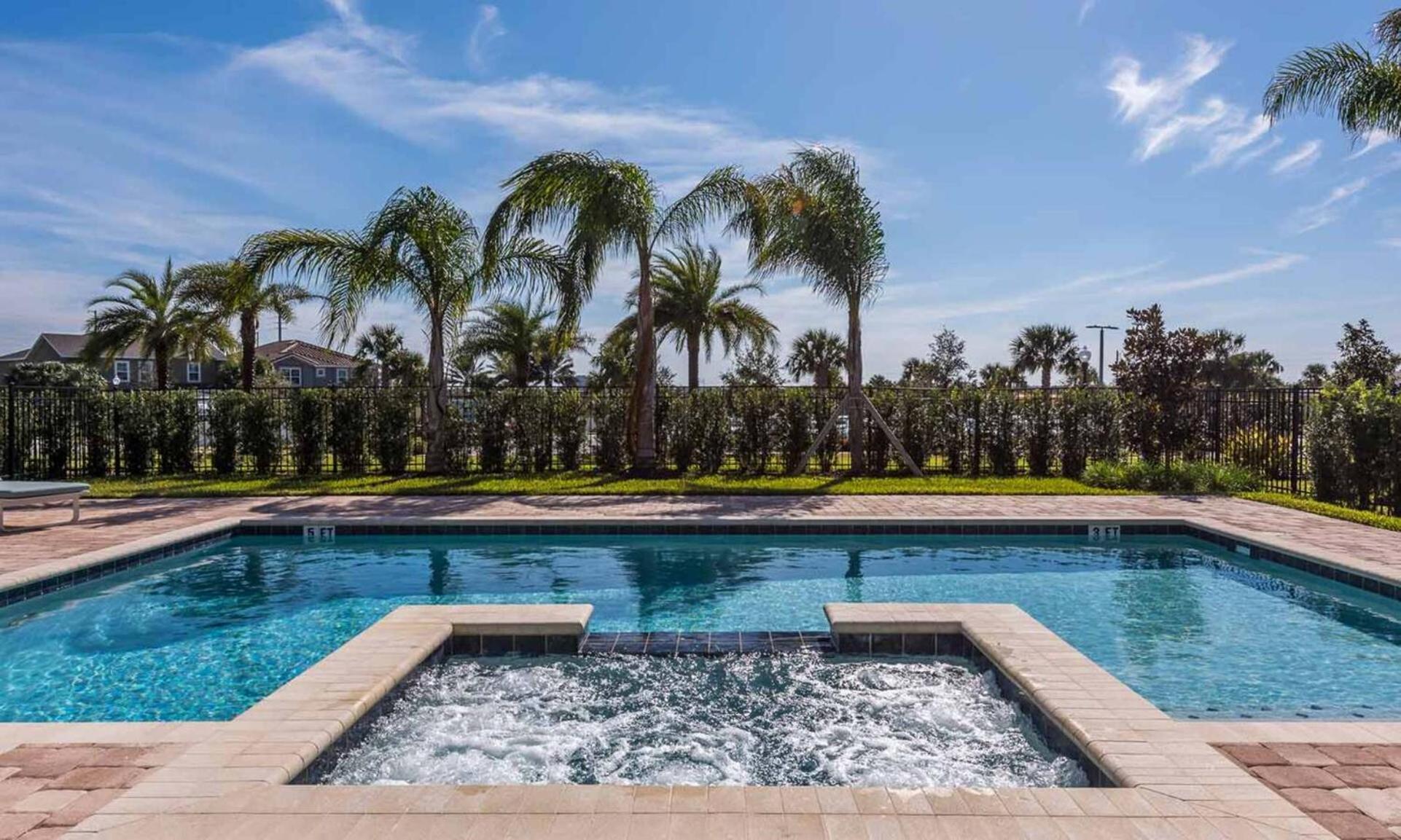 Luxury With Private Pool On Encore At Reunion 4498