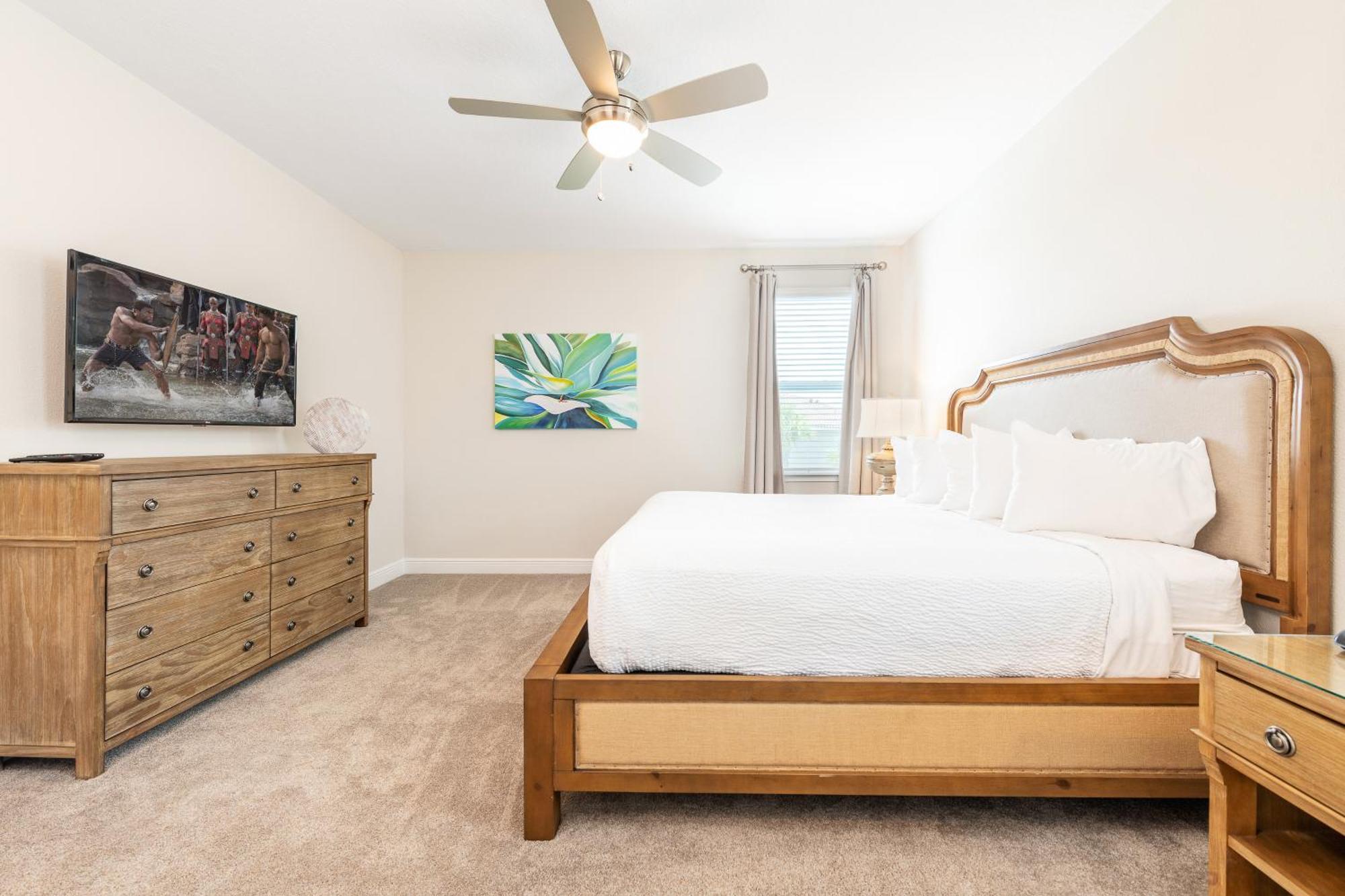 Vibrant With Pool Table & Amenities Near By Rentyl - 7707g
