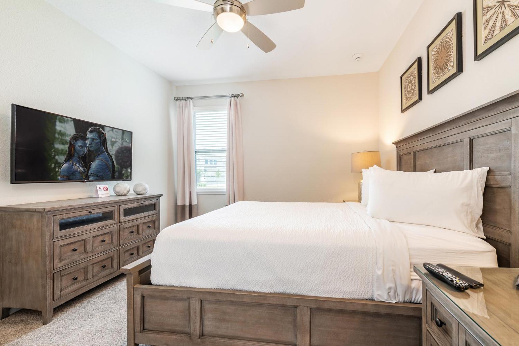 Vibrant With Pool Table & Amenities Near By Rentyl - 7707g Holiday home Orlando