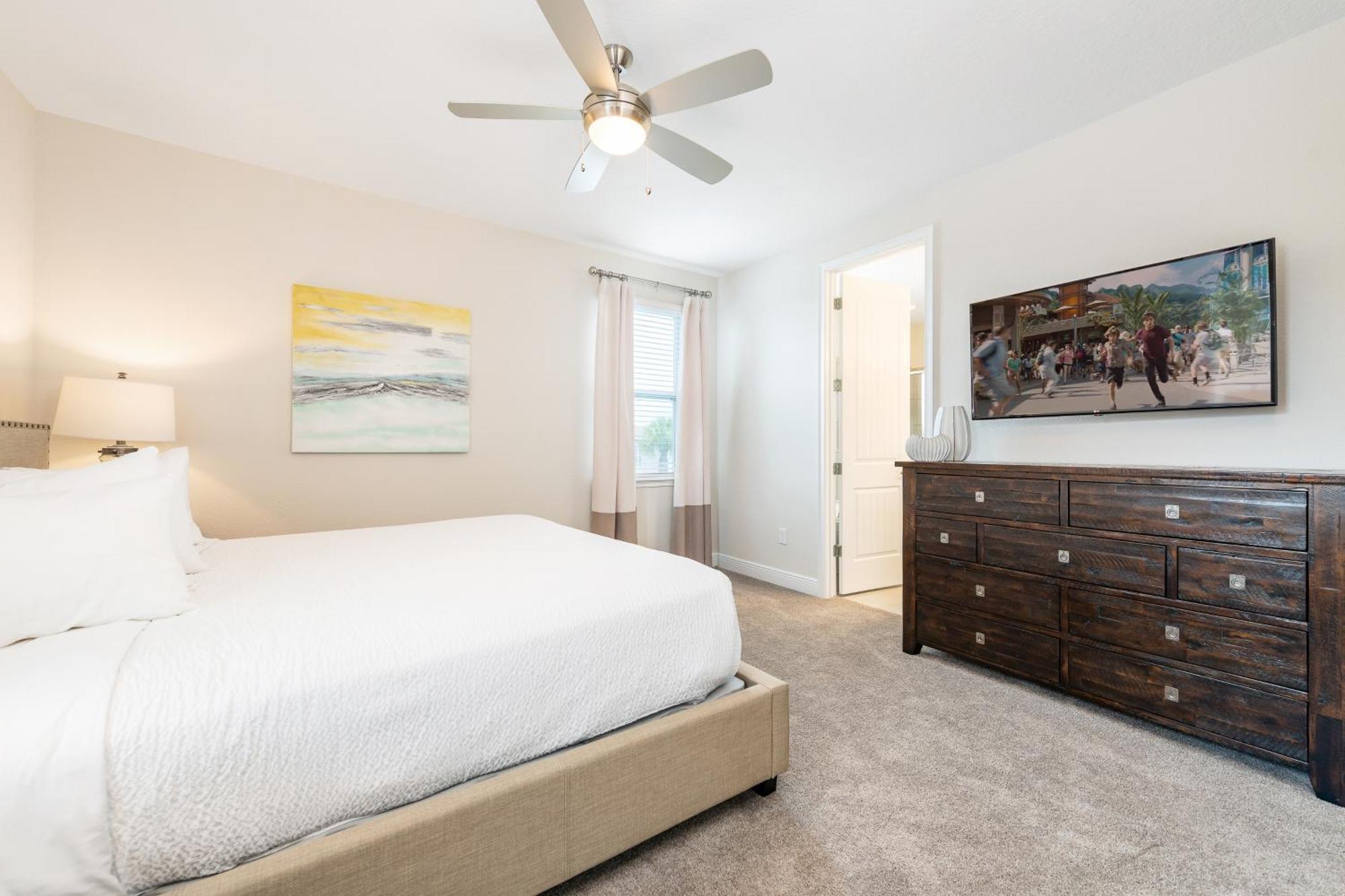 Holiday home Vibrant With Pool Table & Amenities Near By Rentyl - 7707g *