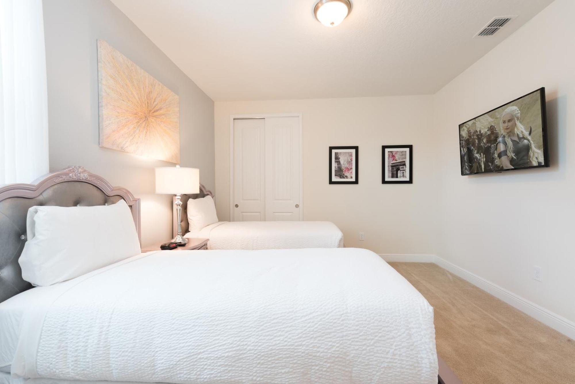 Alluring With Private Pool Near With Amenities By Rentyl - 7732f Orlando