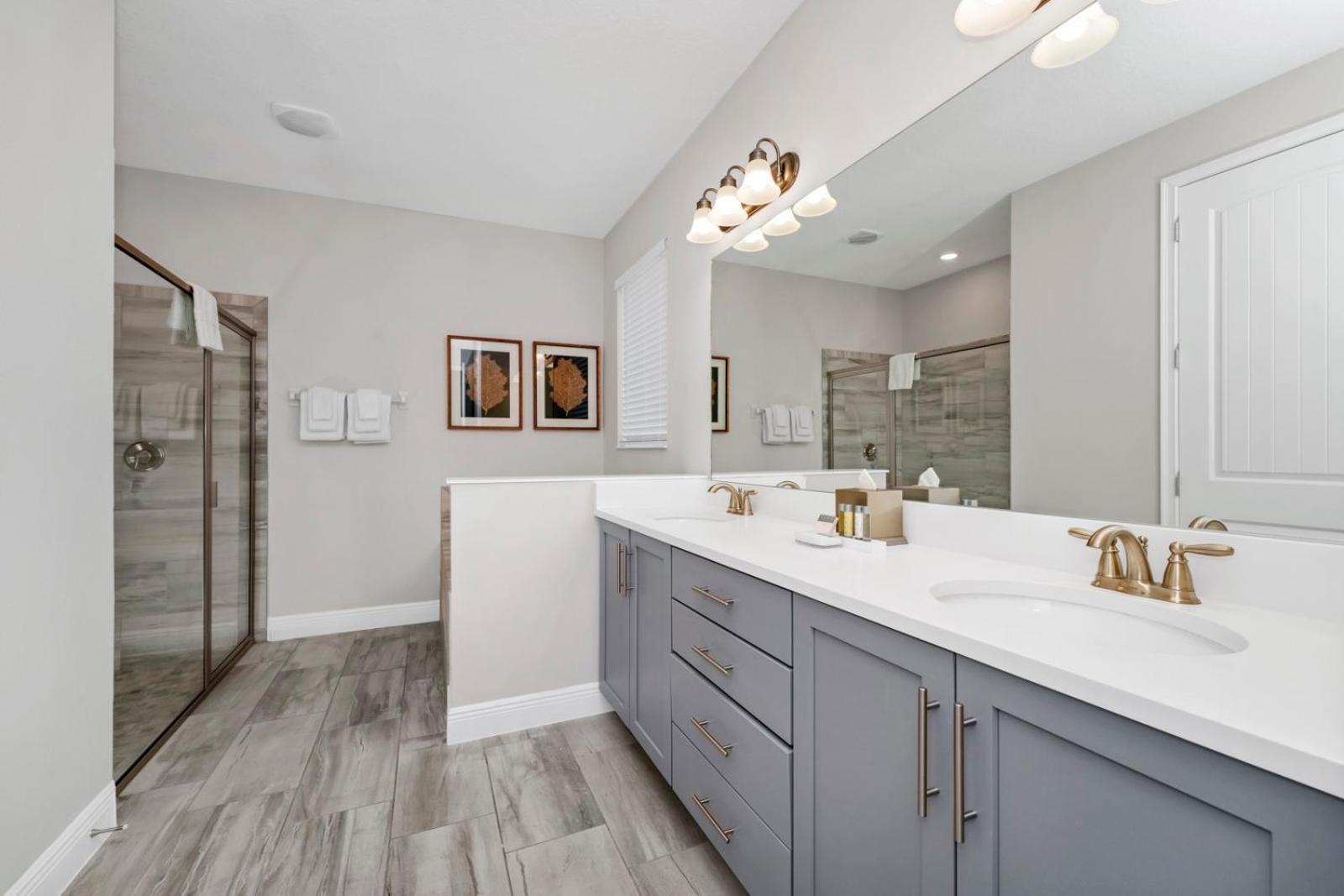 Elite With Private Pool & Amenities By Rentyl Near - 200a