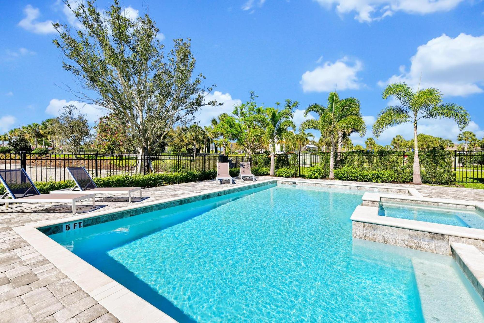 Elite With Private Pool & Amenities By Rentyl Near - 200a Orlando