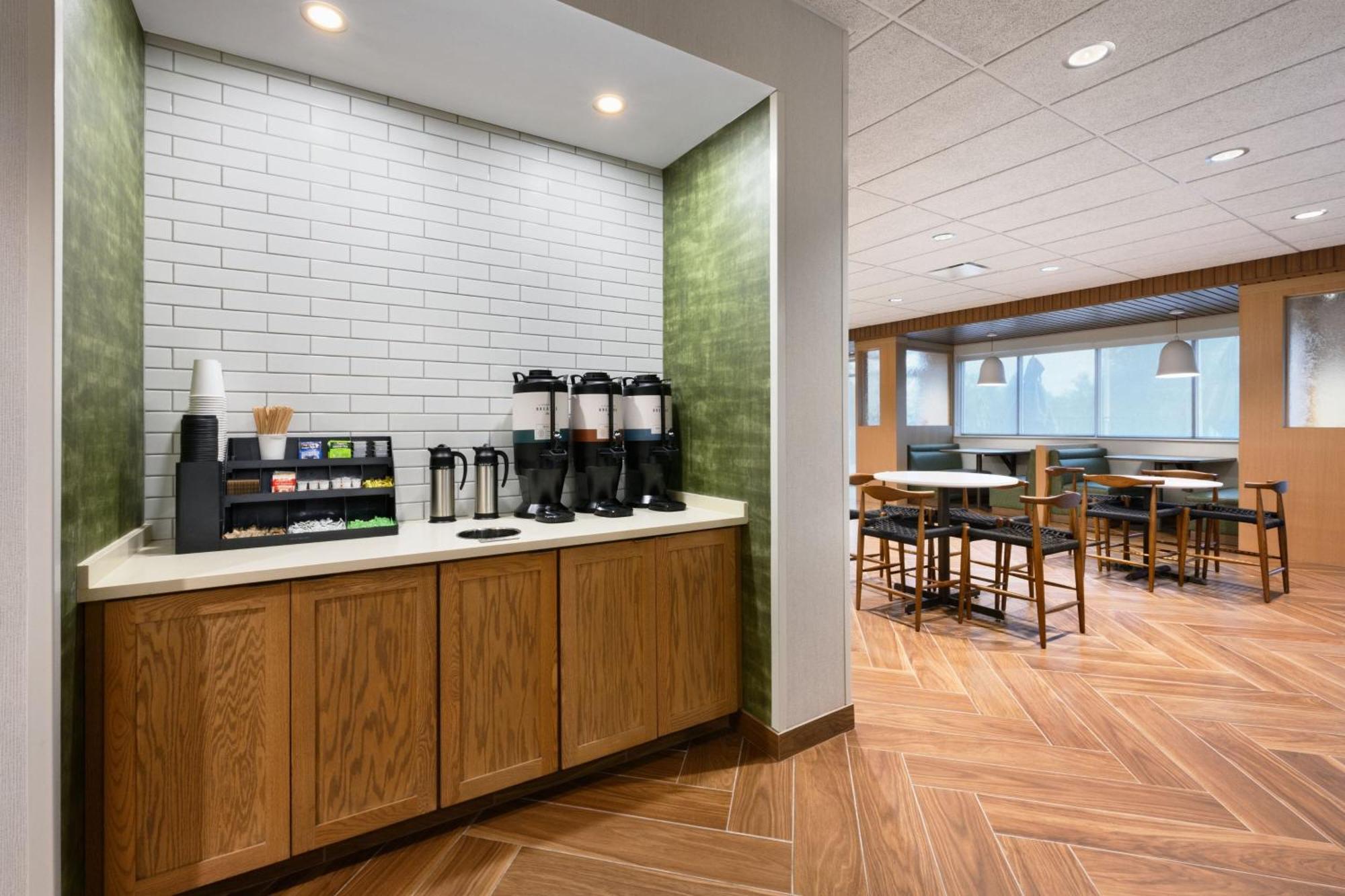 Hotel Fairfield By Marriott & At Millenia *