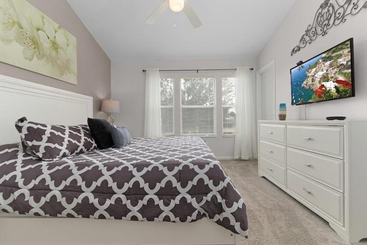 Windsor Hills With Pool & Near Holiday home