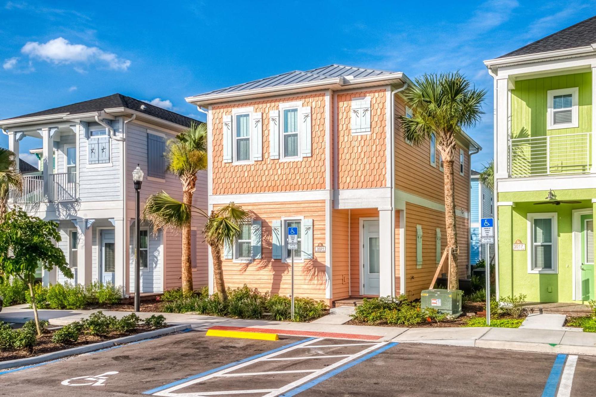 Sun Filled Near With Margaritaville Access - 3021sp Holiday home