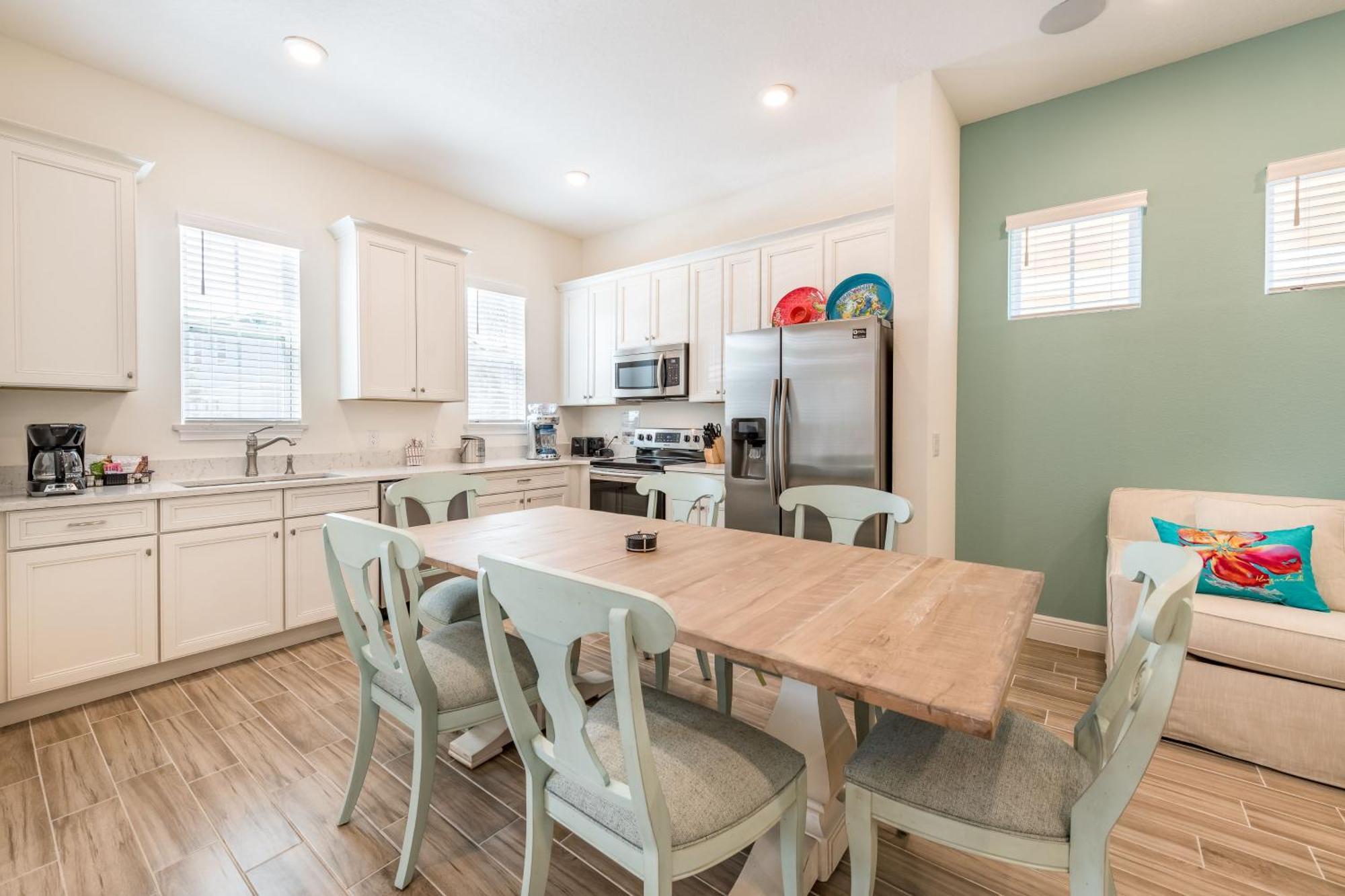 Sun Filled Near With Margaritaville Access - 3021sp Holiday home *