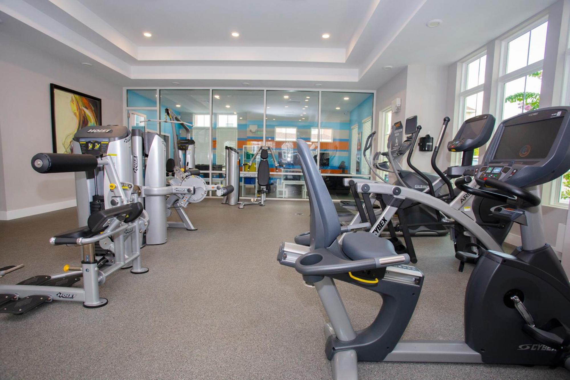 Themed House 5 Min To Parks, Heated Pool, Jacuzzi, Gym And Holiday home Orlando
