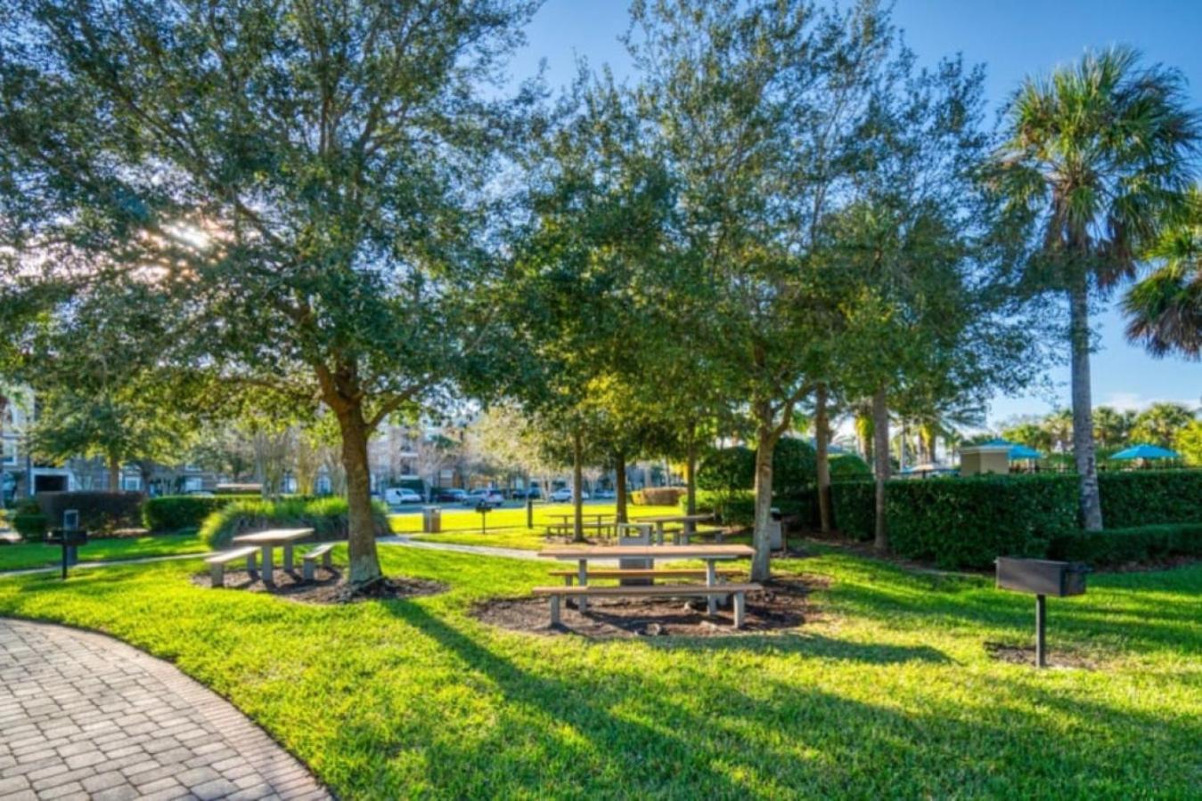 Is2-104 - New Listing - Modern Unit Holiday home