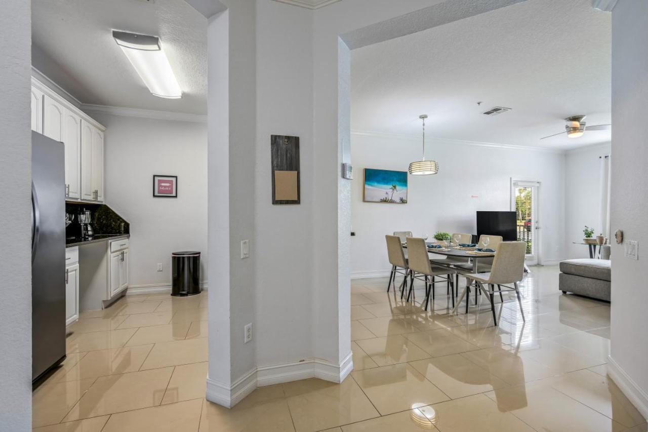 Is2-104 - New Listing - Modern Unit Holiday home