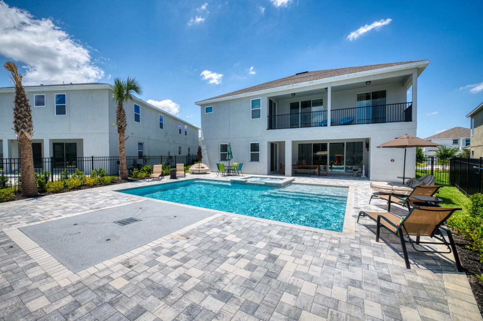Vibrant With Theater & Pool Table Near By Rentyl - 7713g * Orlando