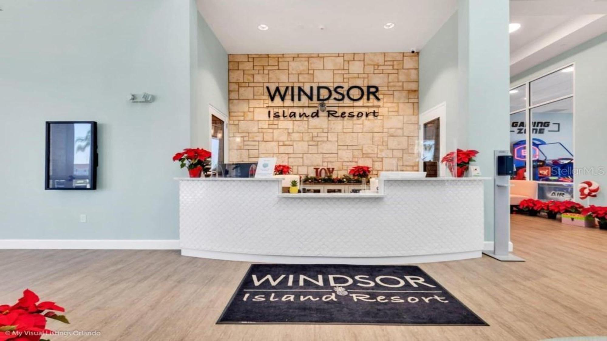 Luxurious Windsor Cay Retreat With Theater & Pool *