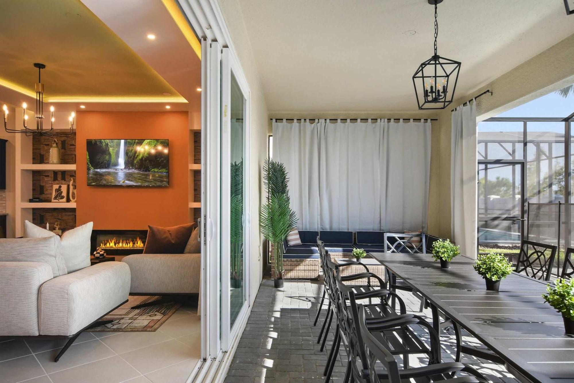 Holiday home Luxurious Windsor Cay Retreat With Theater & Pool *
