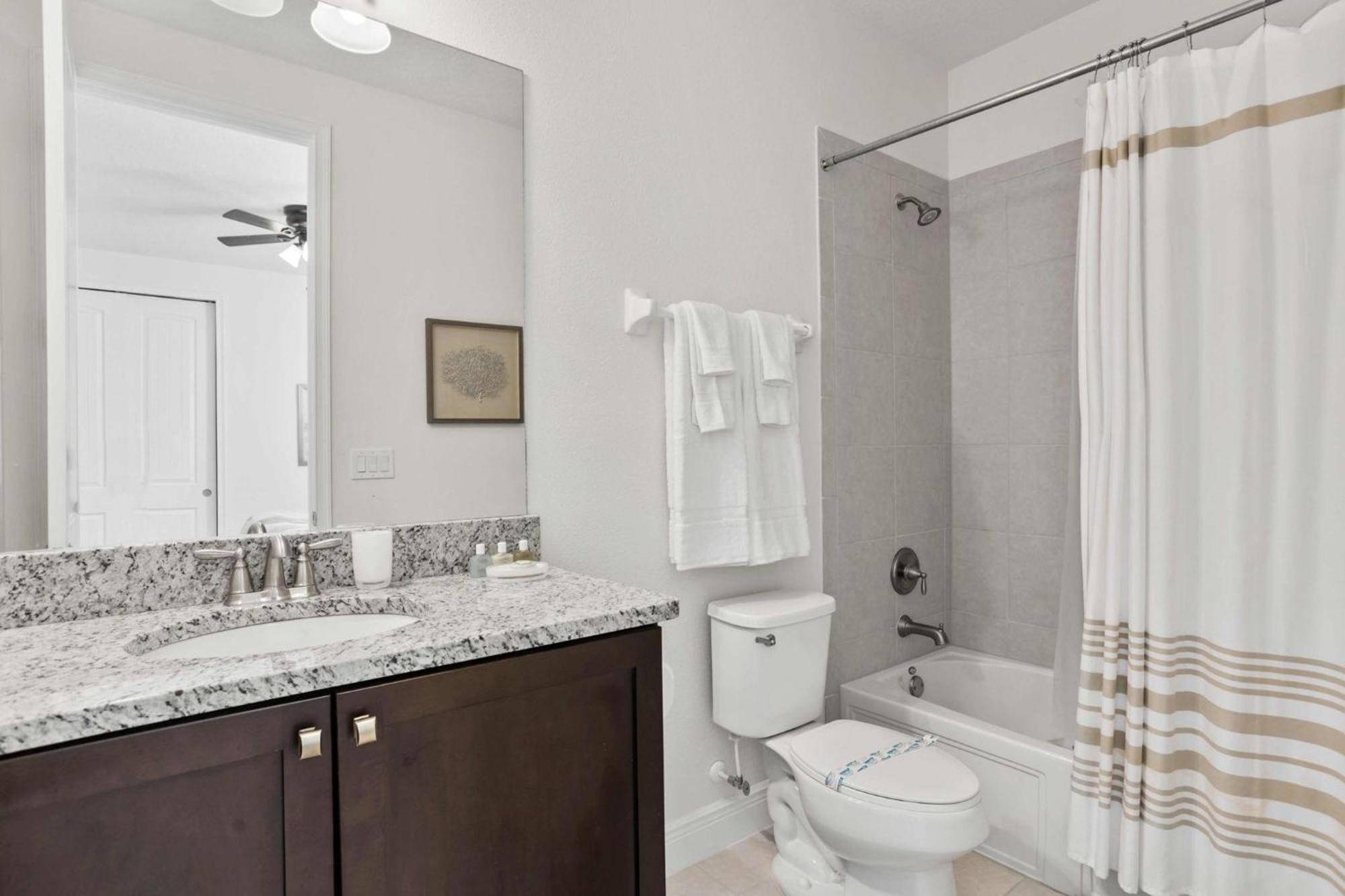 Holiday home Sun-filled 6 Bdrm With Game At Encore *