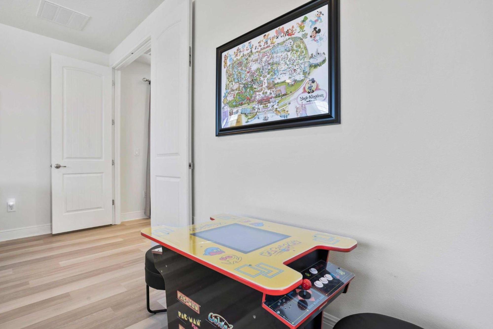 Sun-filled 6 Bdrm With Game At Encore Holiday home Orlando