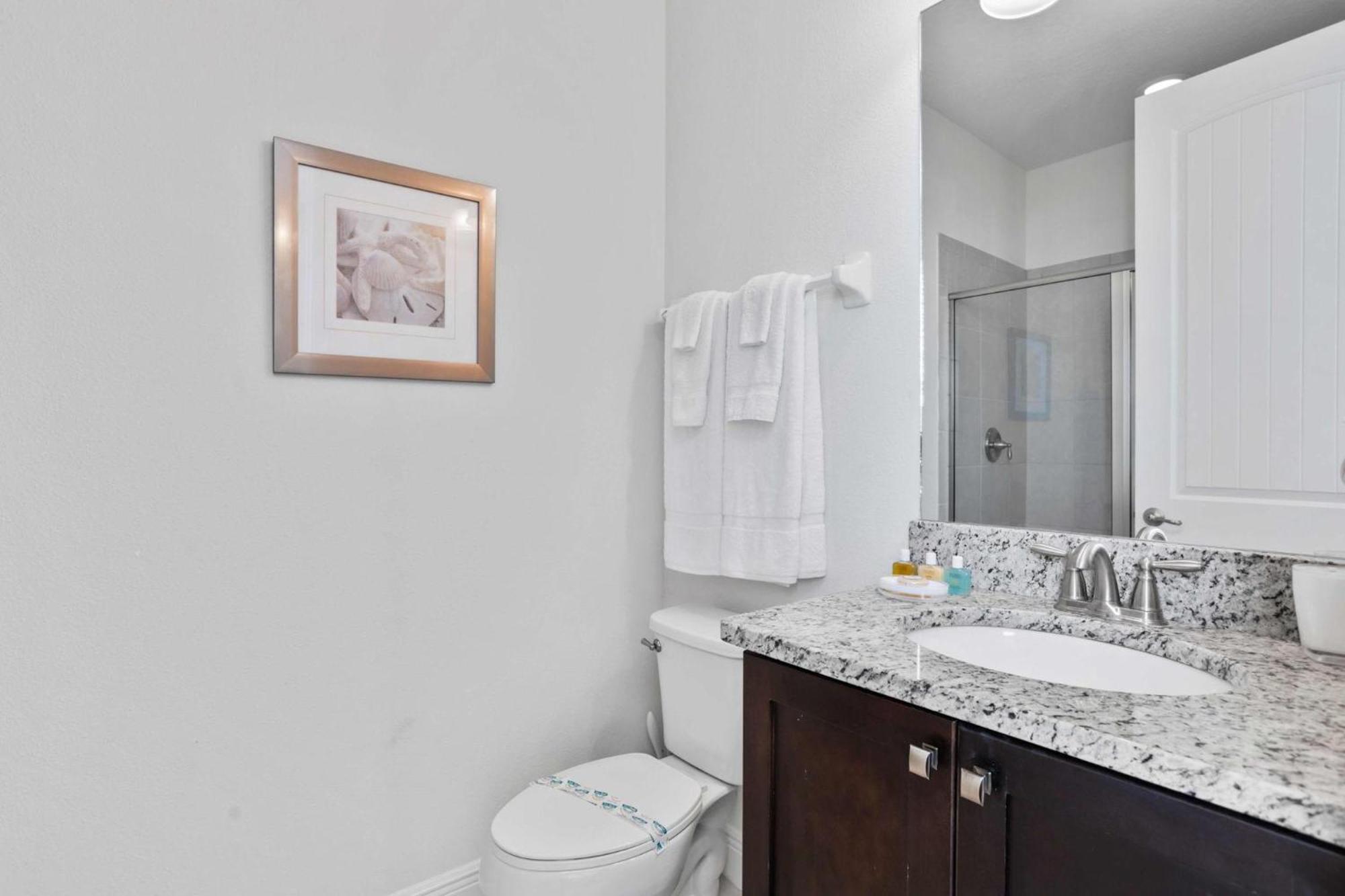 Sun-filled 6 Bdrm With Game At Encore Holiday home