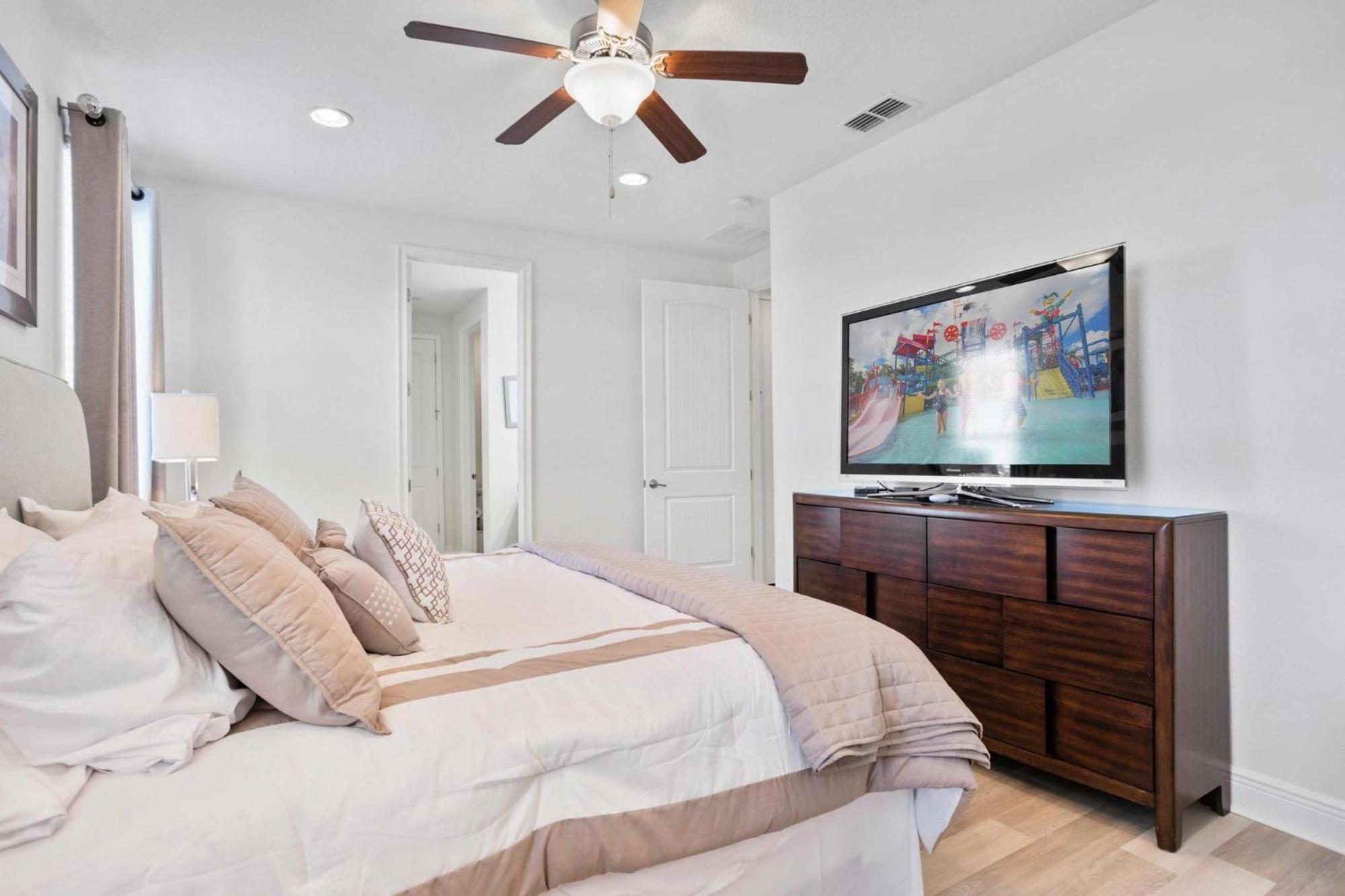 Sun-filled 6 Bdrm With Game At Encore *