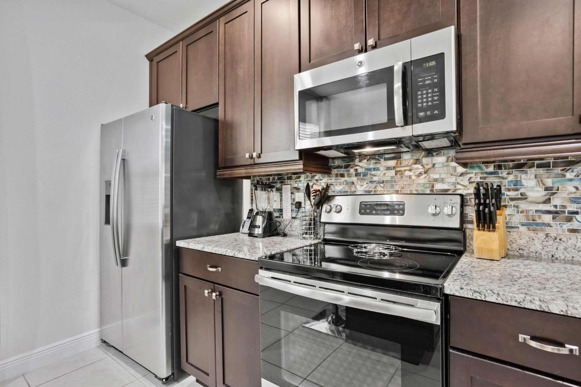 Holiday home Sun-filled 6 Bdrm With Game At Encore *