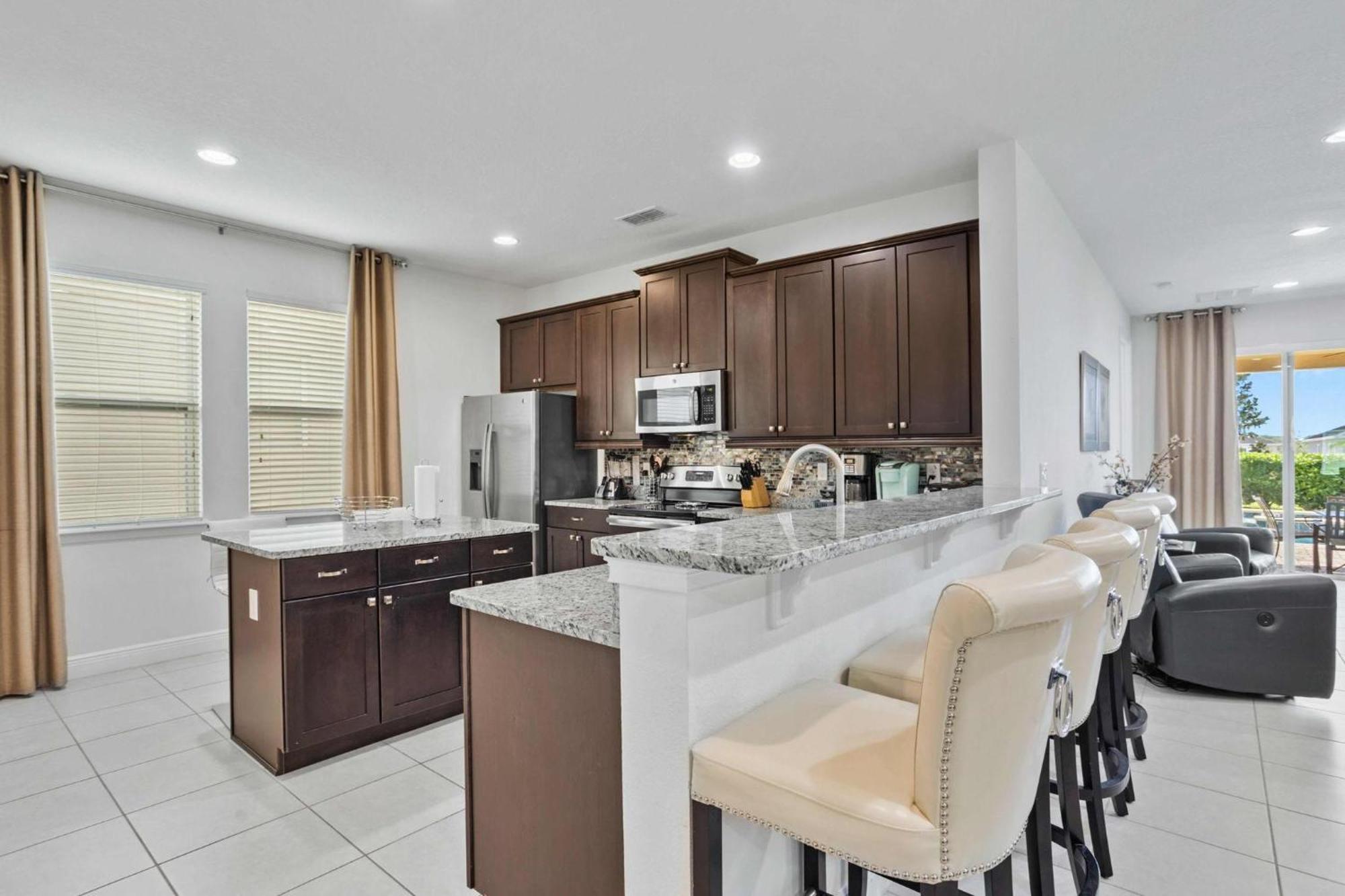 Sun-filled 6 Bdrm With Game At Encore