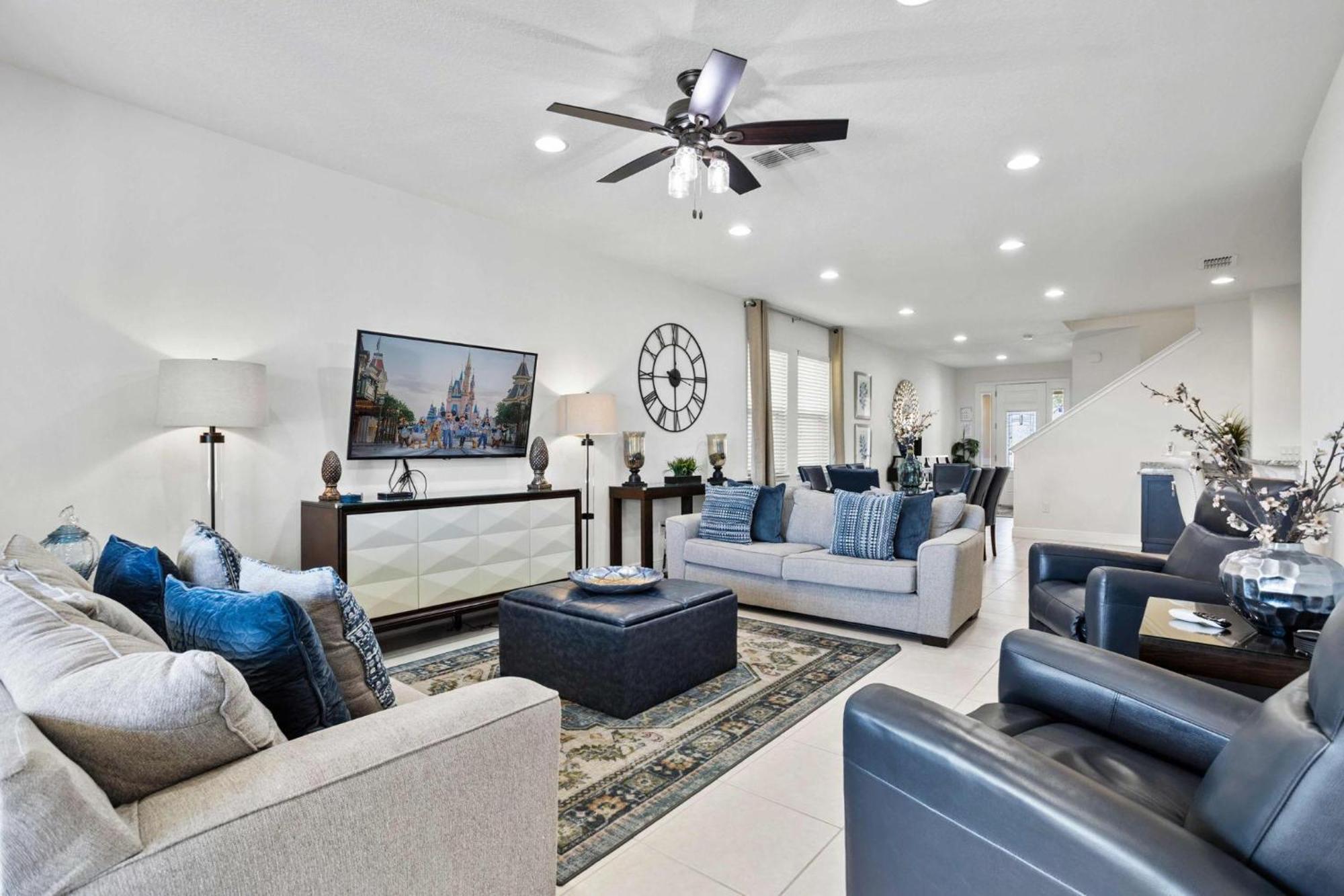 Holiday home Sun-filled 6 Bdrm With Game At Encore *