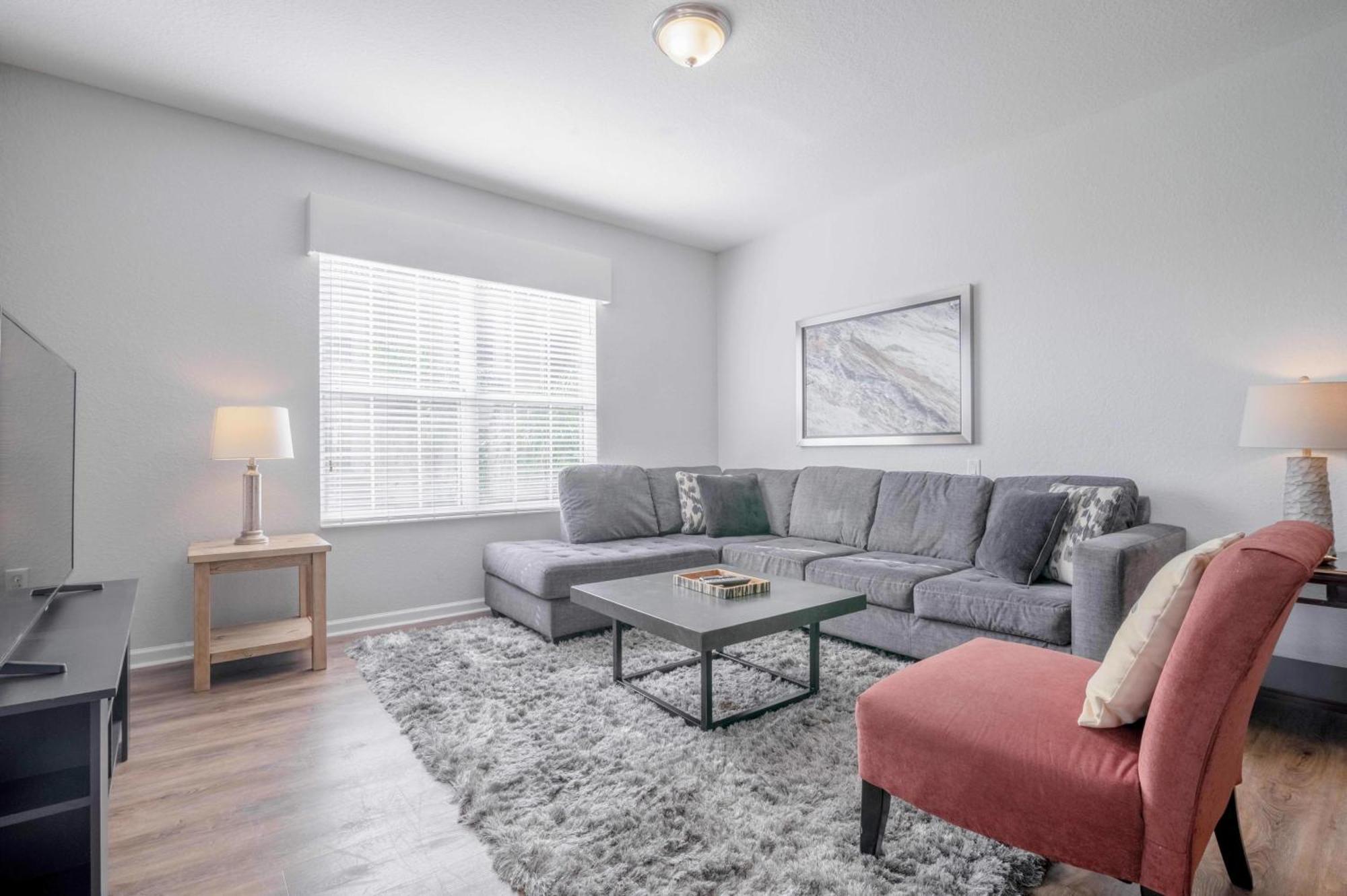 New! Luxurious Vista Cay Lakeview Fantasy Near Theme Parks And Walk To The Convention Center *
