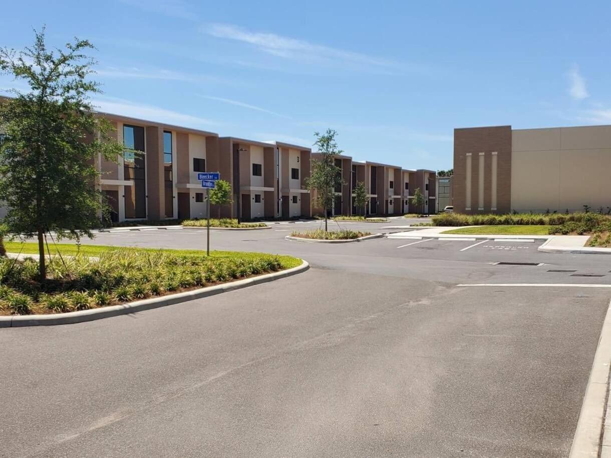 7490 Magic Vilage Cozy Attractive 8min Holiday home Orlando