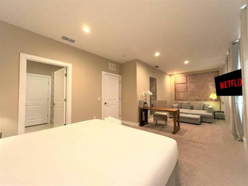 Sophisticated 4 En Suites W Private Hot Tub & Bb Orlando