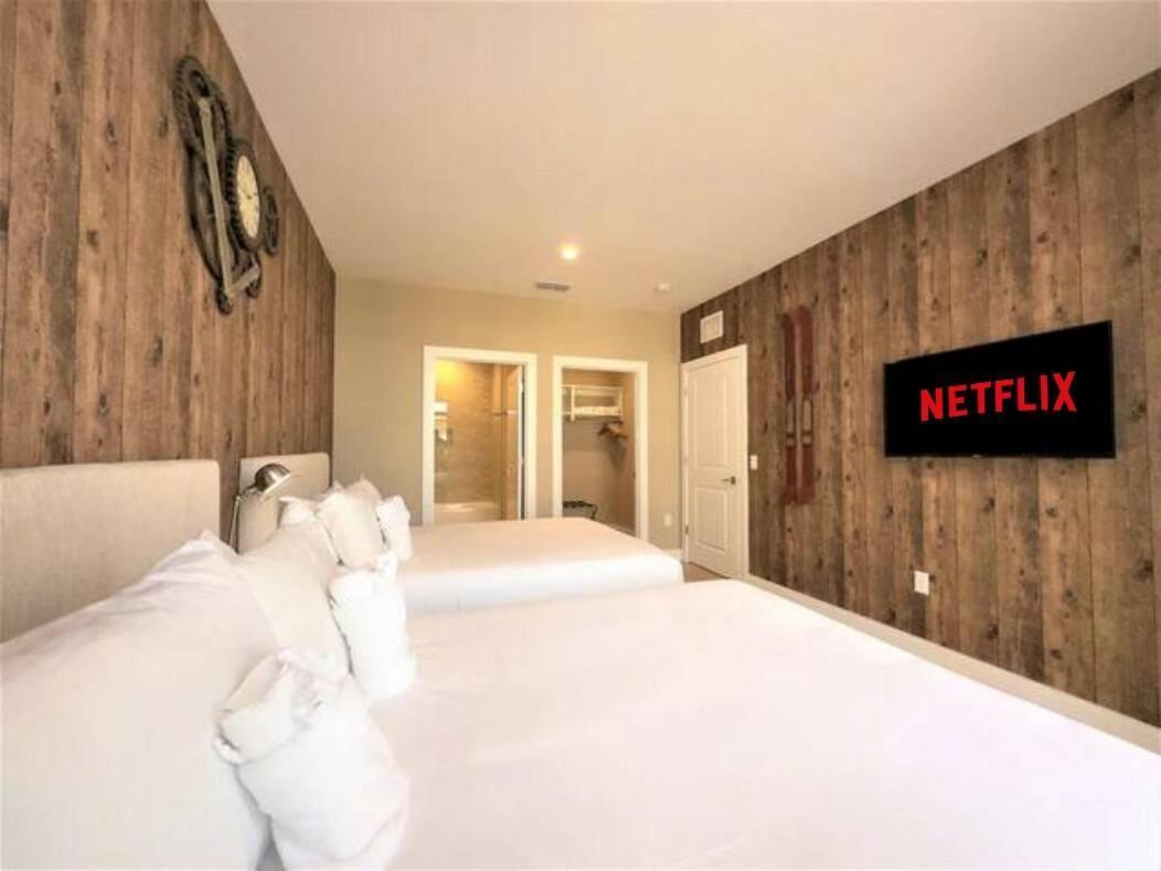 Sophisticated 4 En Suites W Private Hot Tub & Bb Holiday home
