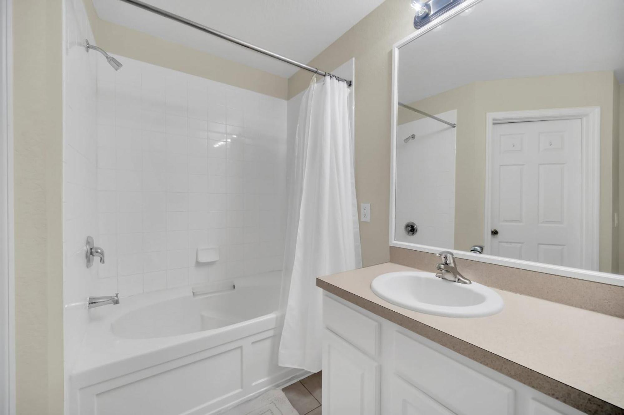 Perfect Townhome Near *