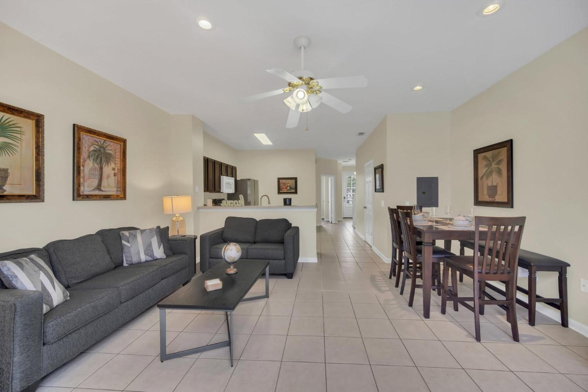 Perfect Townhome Near *