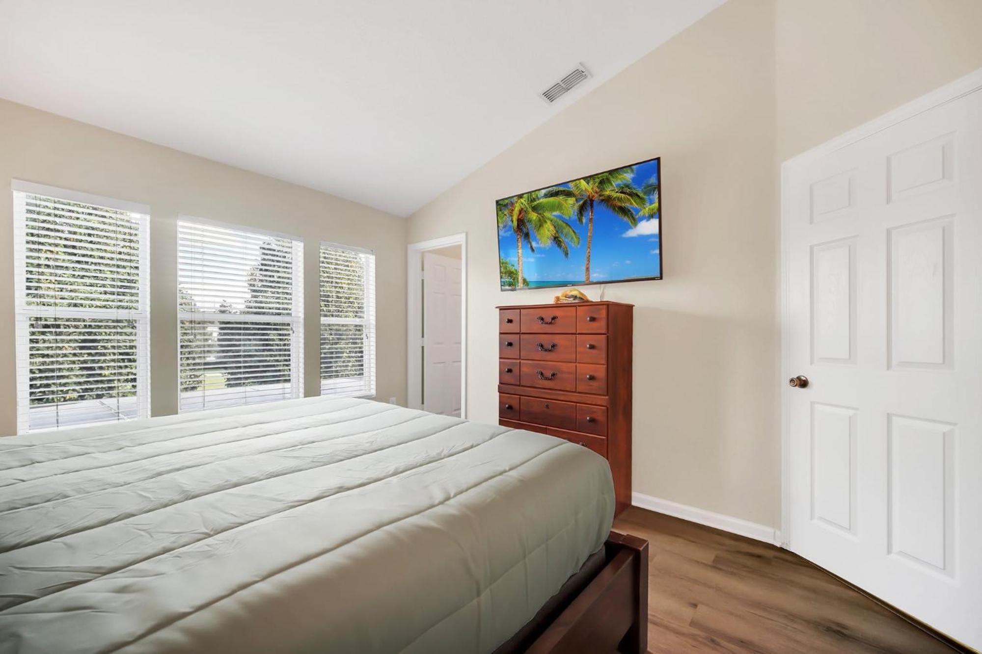 Perfect Townhome Near Holiday home