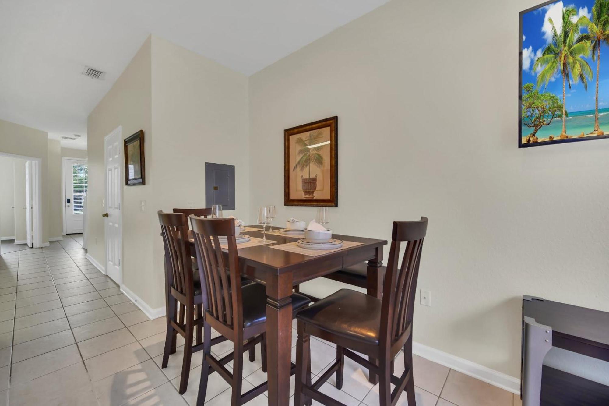 Perfect Townhome Near Holiday home Orlando