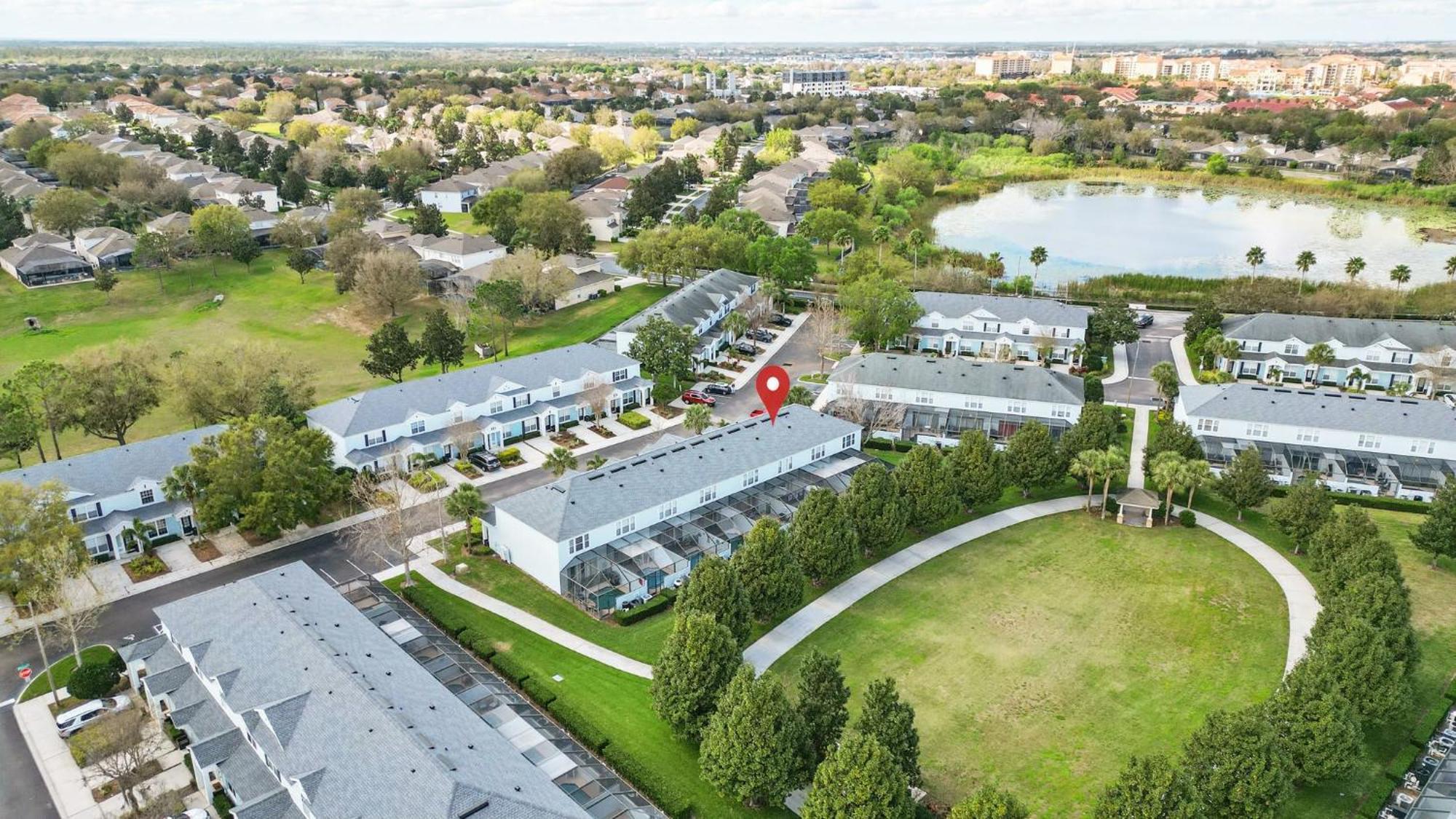 Perfect Townhome Near Orlando