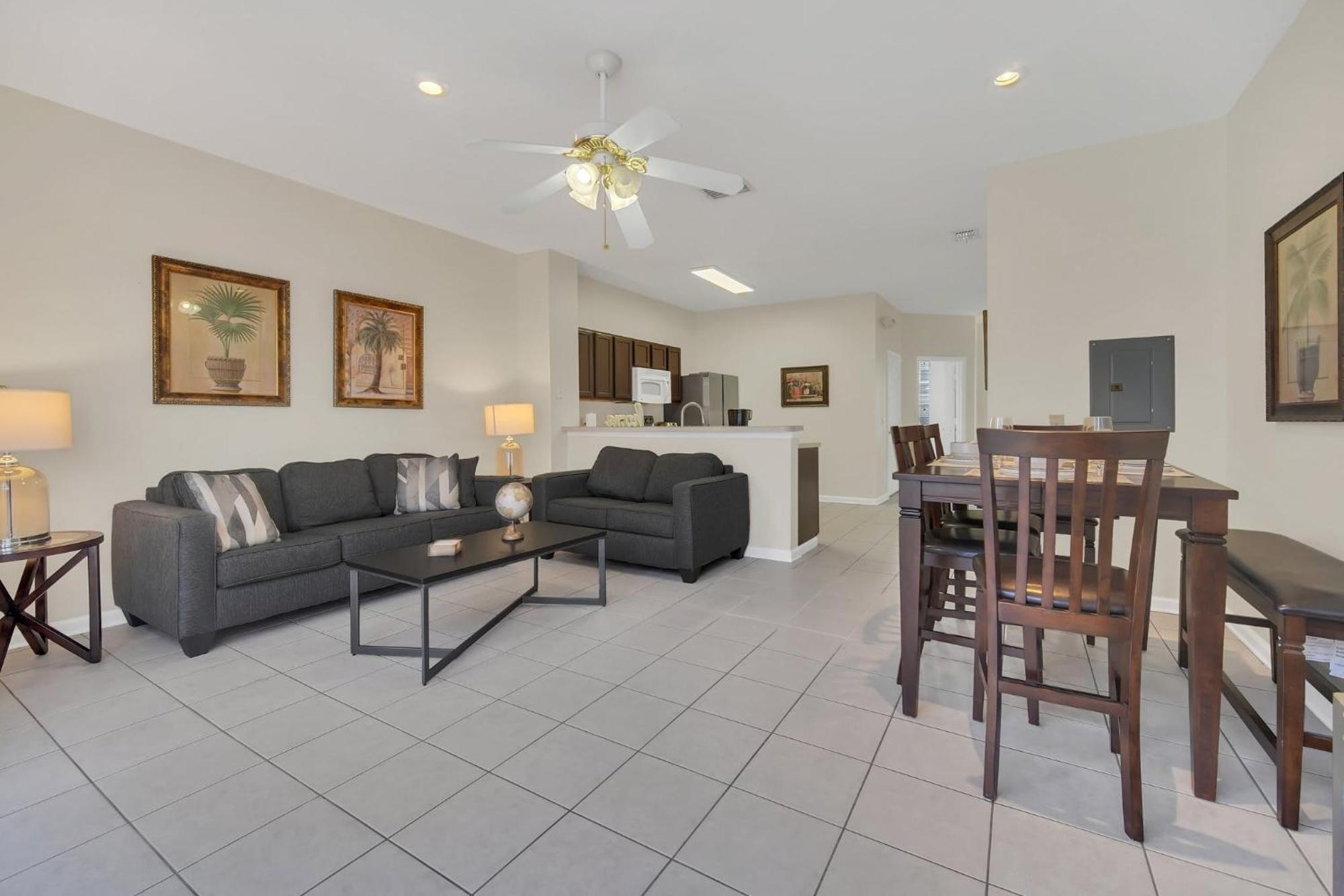 Perfect Townhome Near *