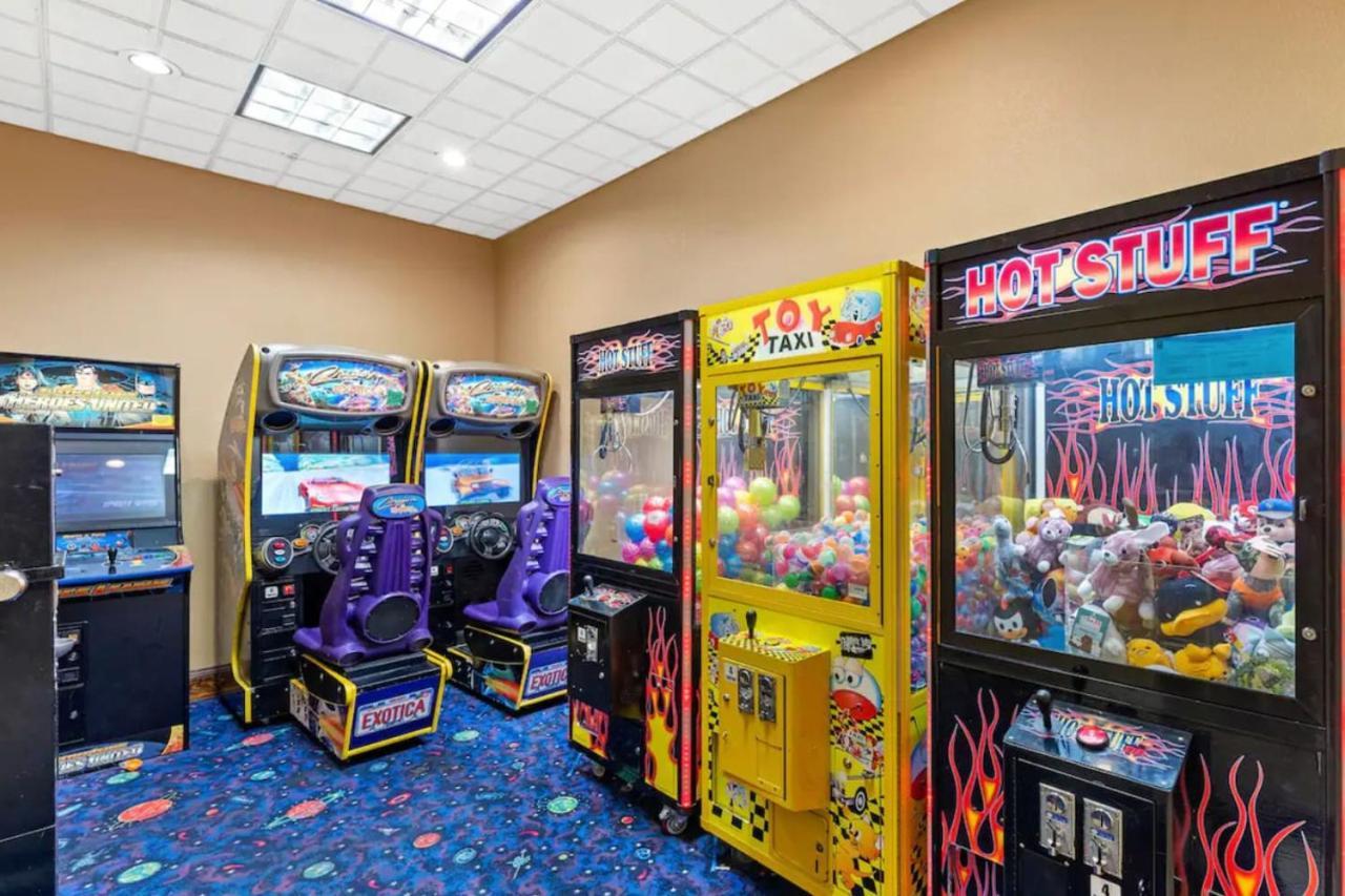 King Bed Theme Park Free Shuttle Included Holiday home Orlando