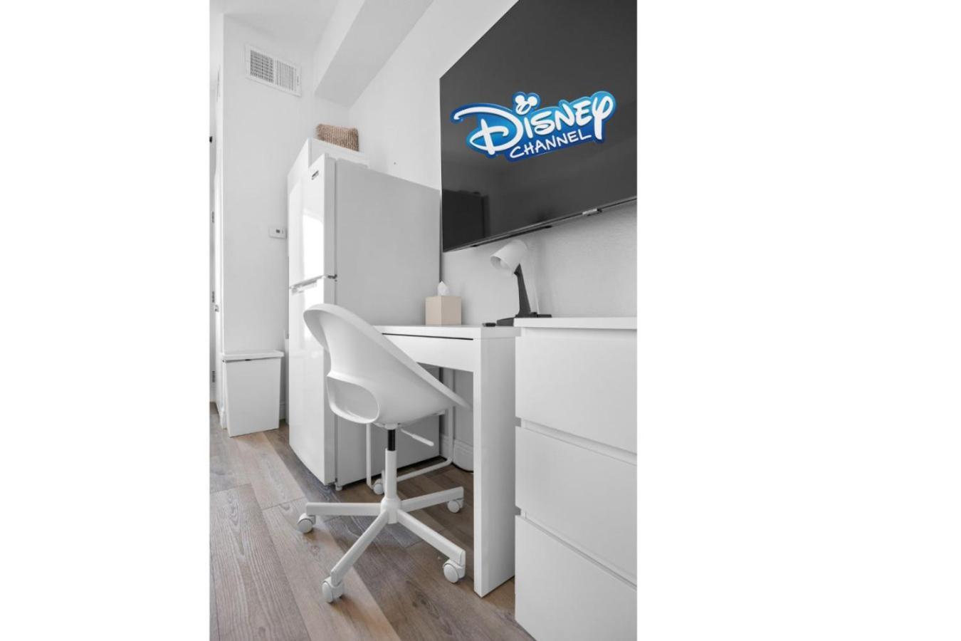 Holiday home King Bed Theme Park Free Shuttle Included *