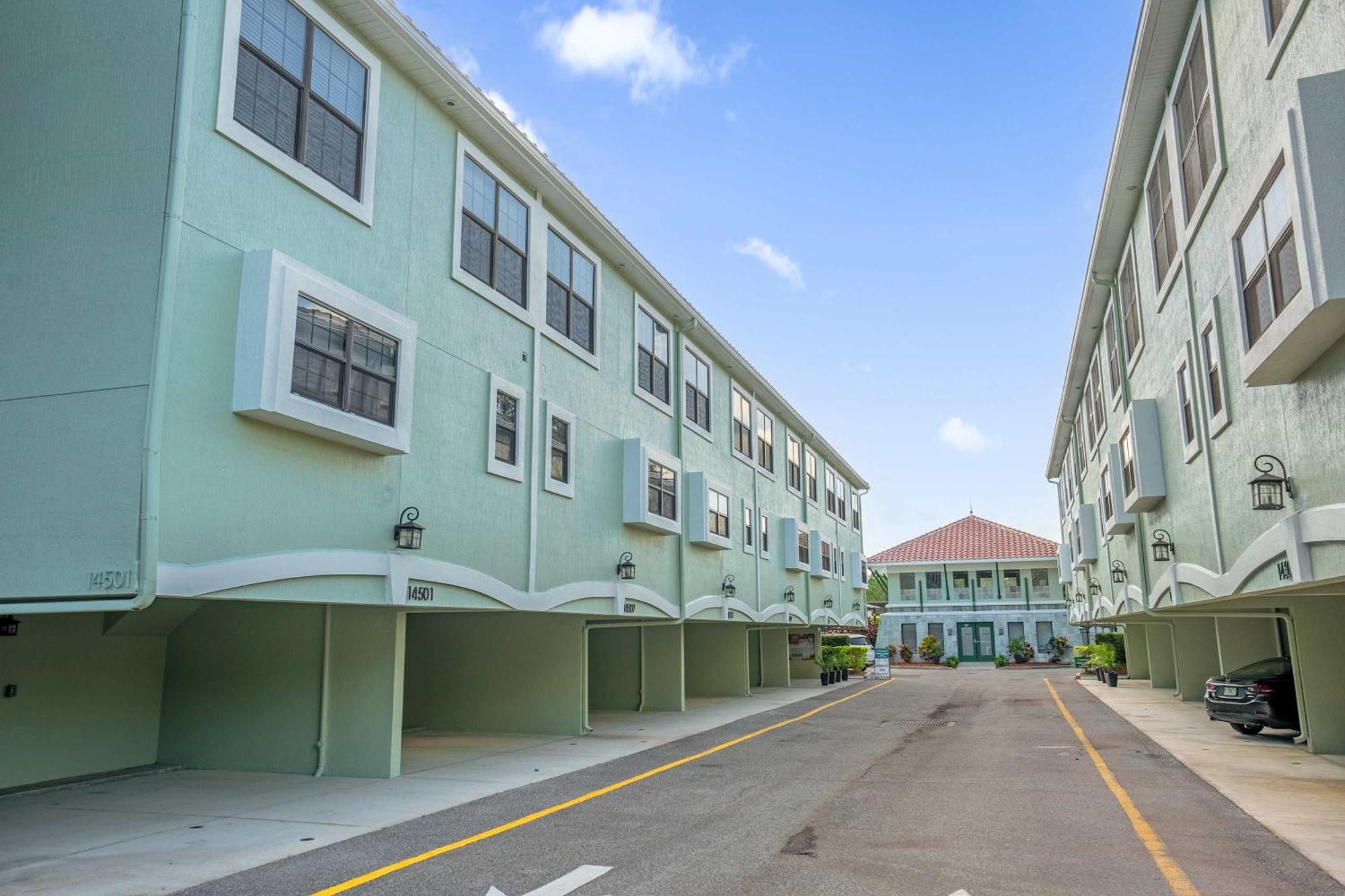 Spring Break Sale! Renovated Townhome By Holiday home *