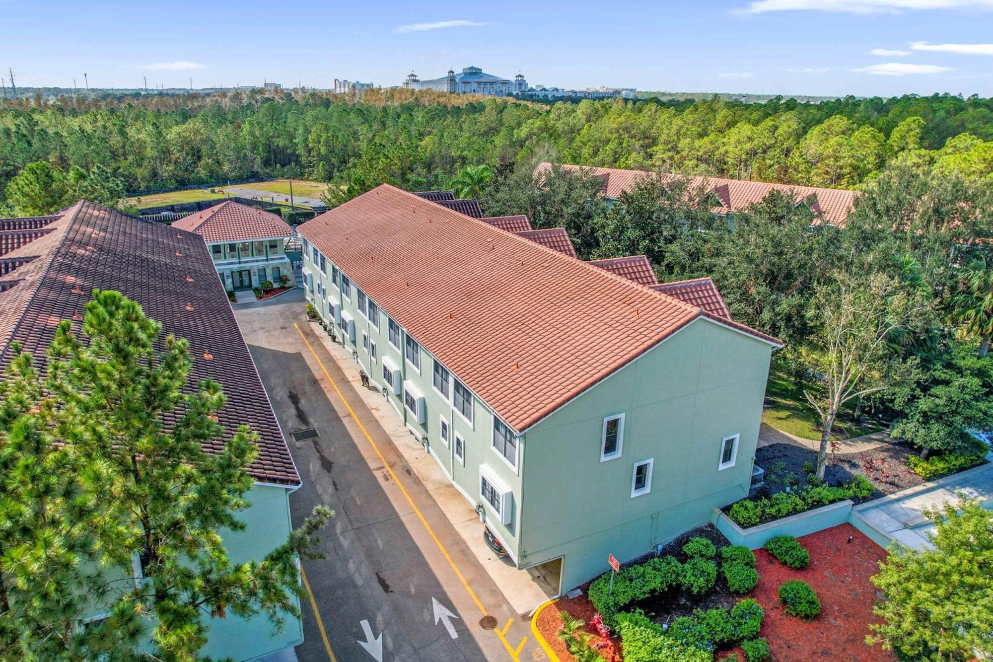 Holiday home Spring Break Sale! Renovated Townhome By