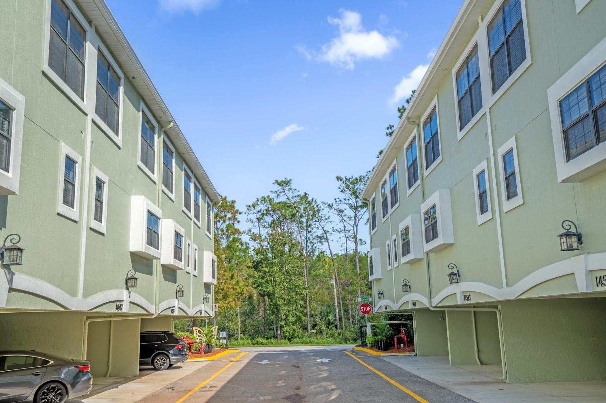 Holiday home Spring Break Sale! Renovated Townhome By *