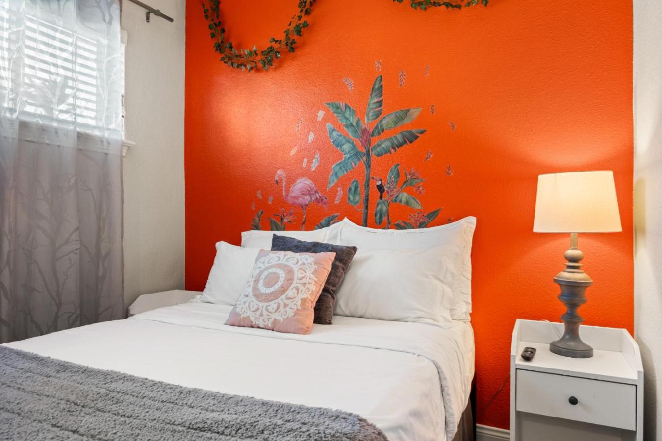 Airport Vacation Pet Friendly Holiday home