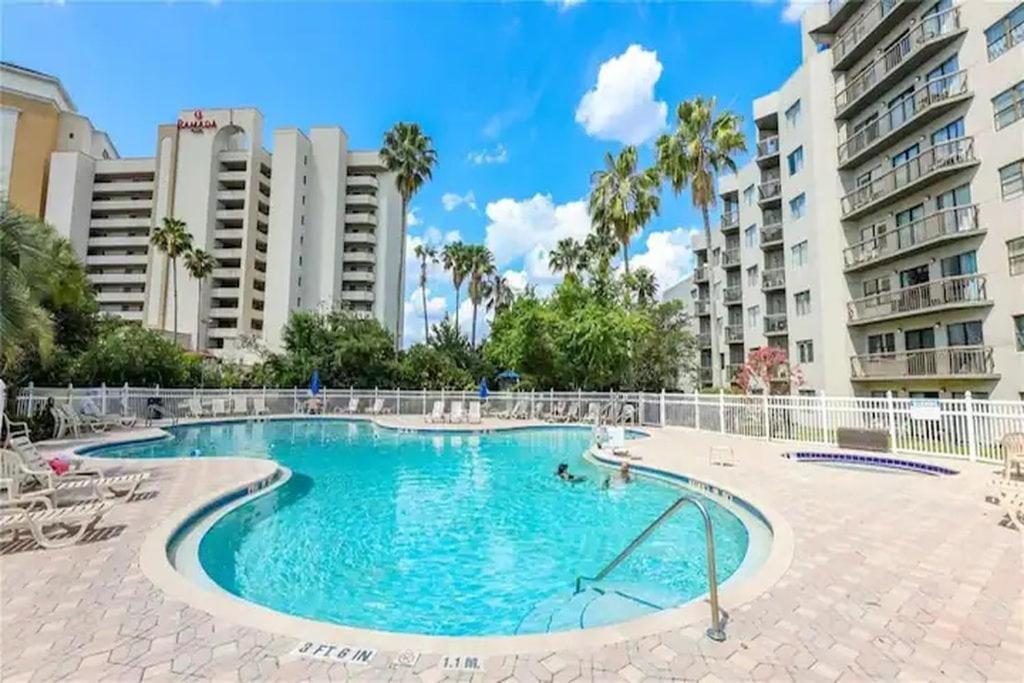 2301-2-cd-enclave Skyline Near Universal * Orlando