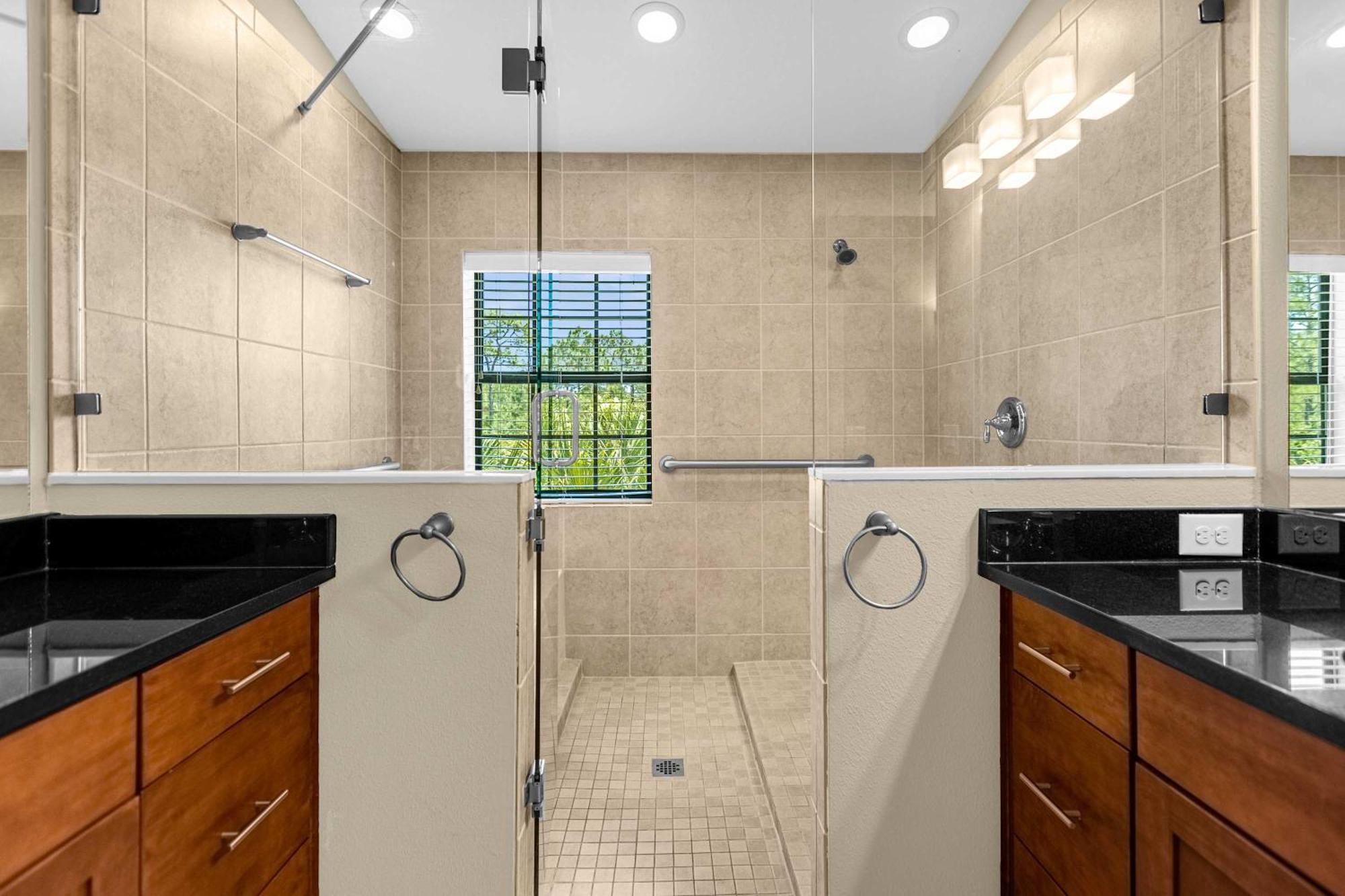Deluxe 3 Townhome - 5 Minutes From Orlando