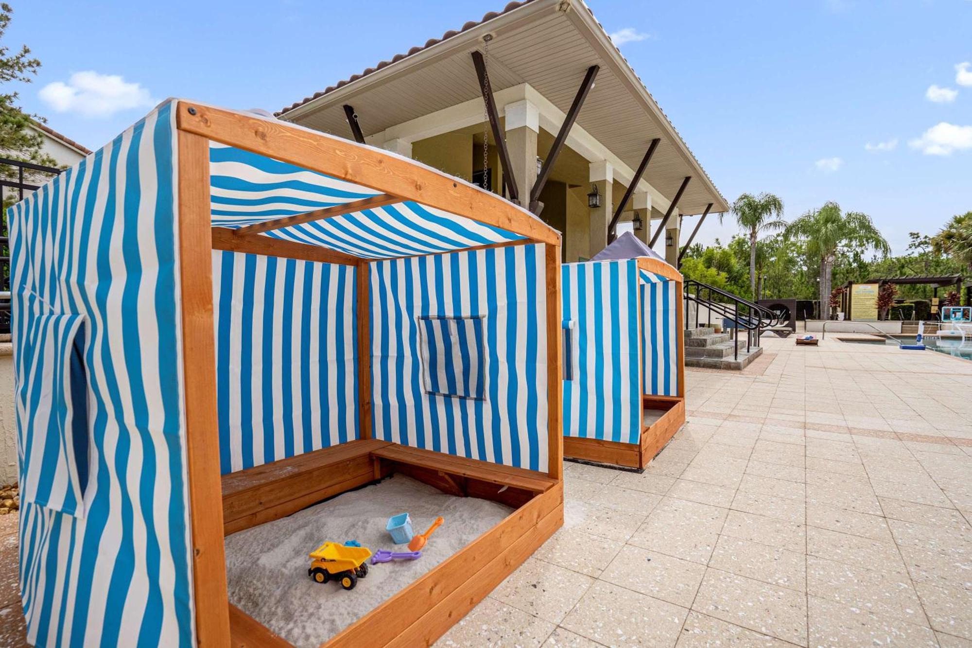 Deluxe 3 Townhome - 5 Minutes From Holiday home
