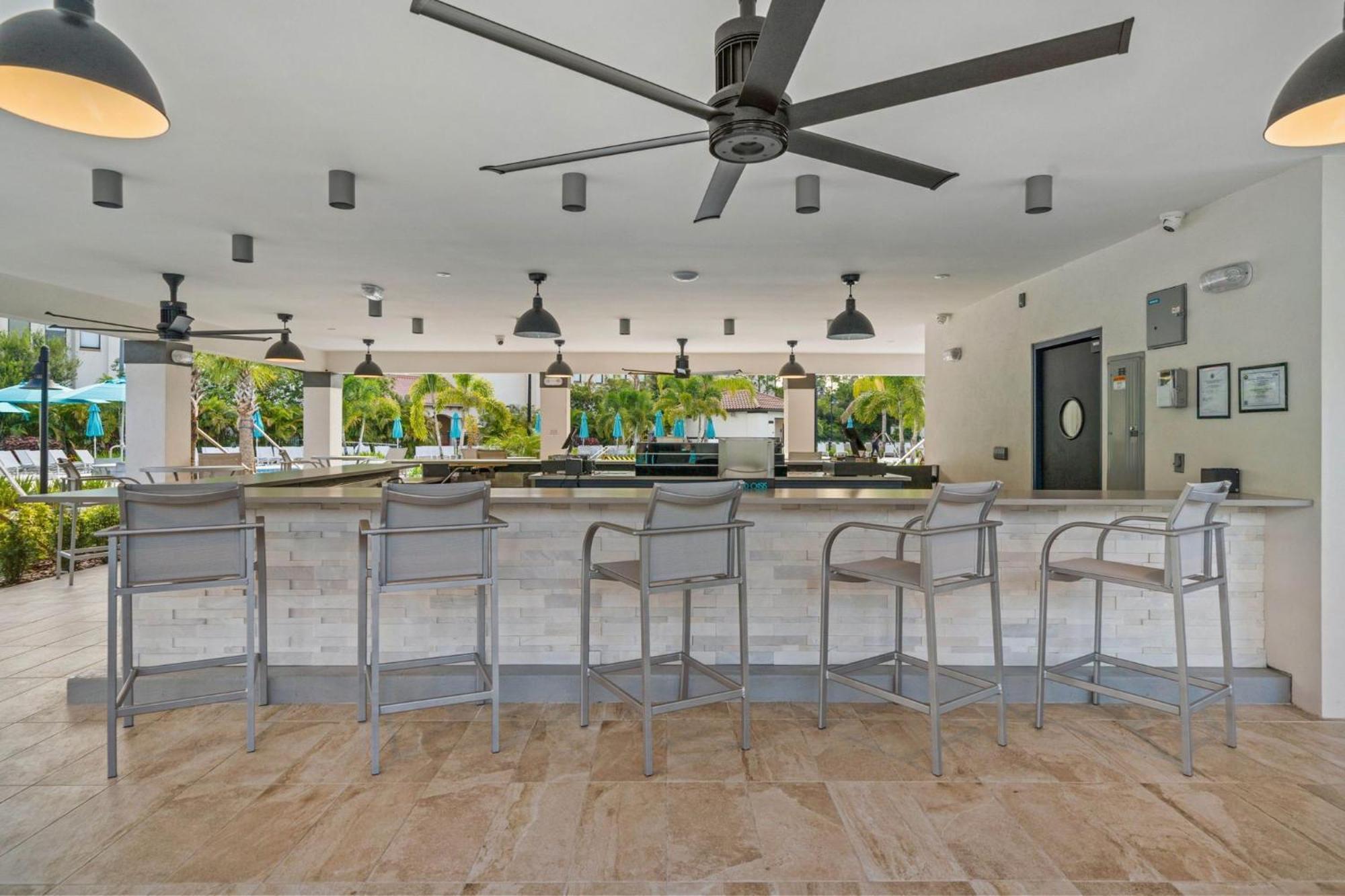 Apartment Shoreway Loop Unit 206 *