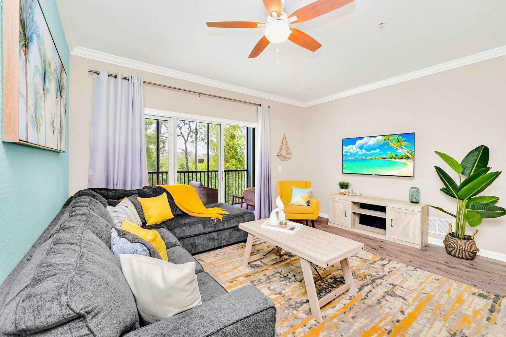 Holiday home 2br With Pool & Hot Tub - Near