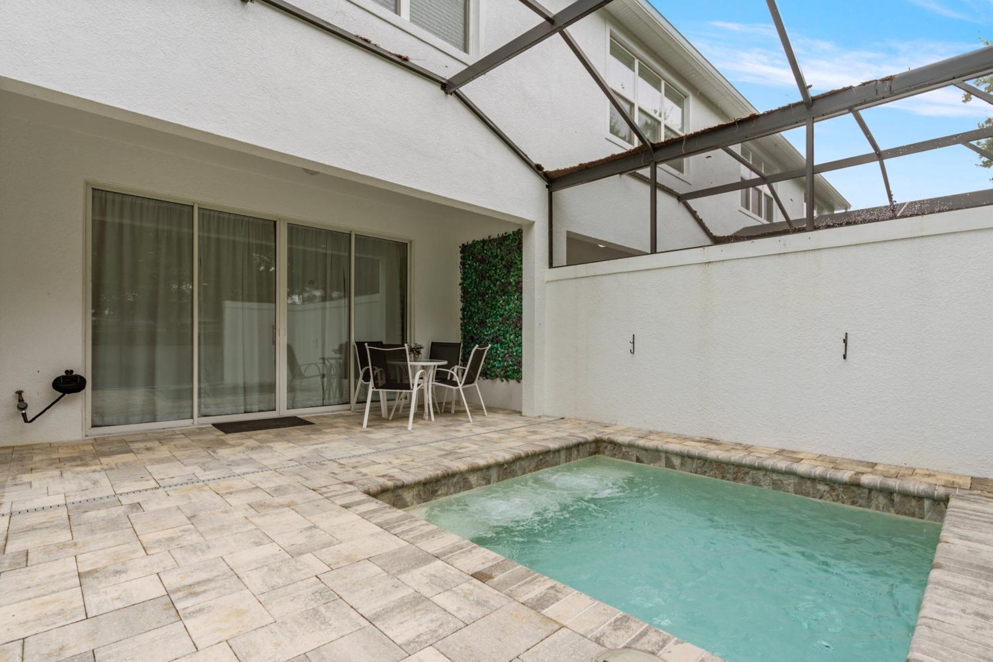 Amazing 4 Bedrooms Next To Disneyprivate Pool Holiday home Orlando